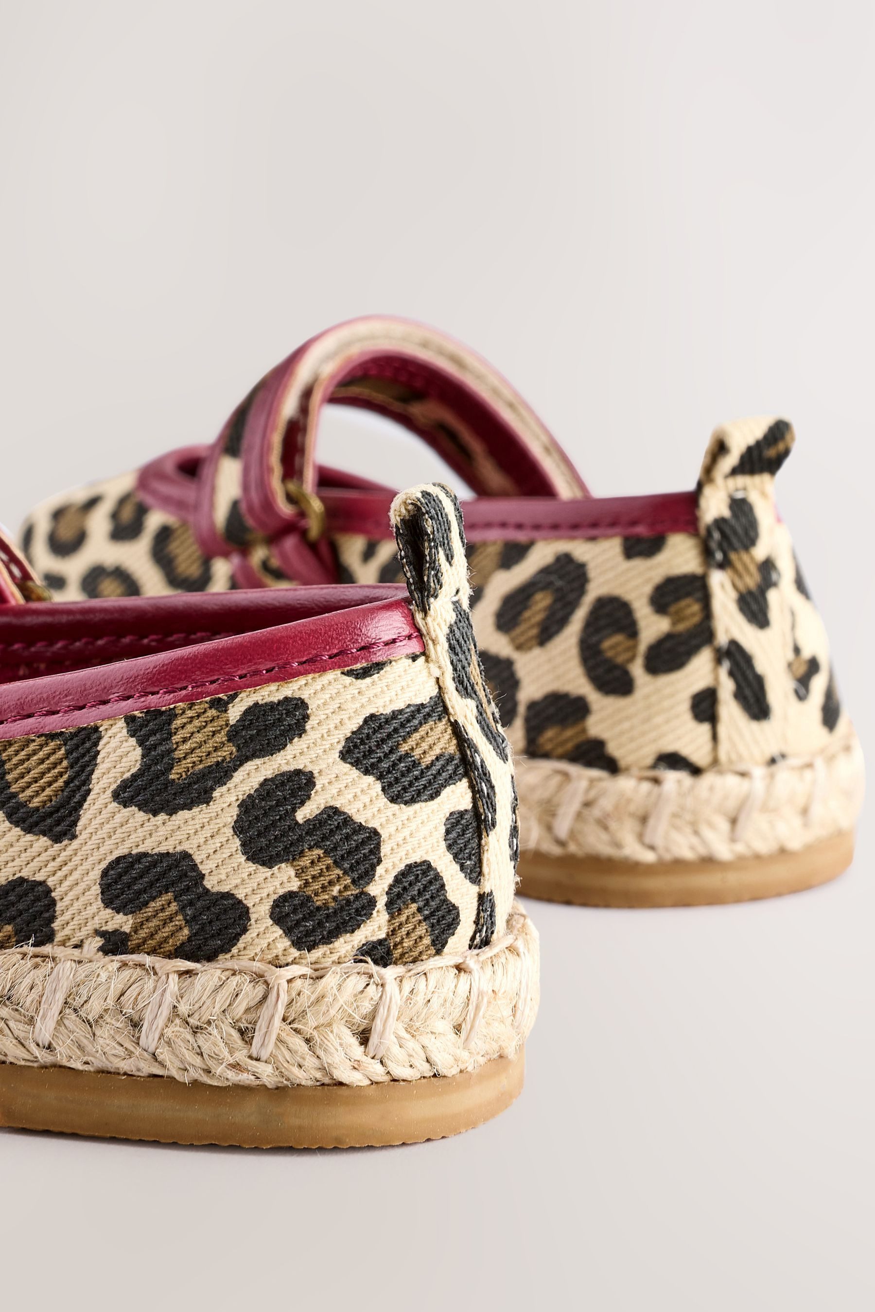 Next Espadrilles mit Klettverschluss Espadrille (1-tlg)
