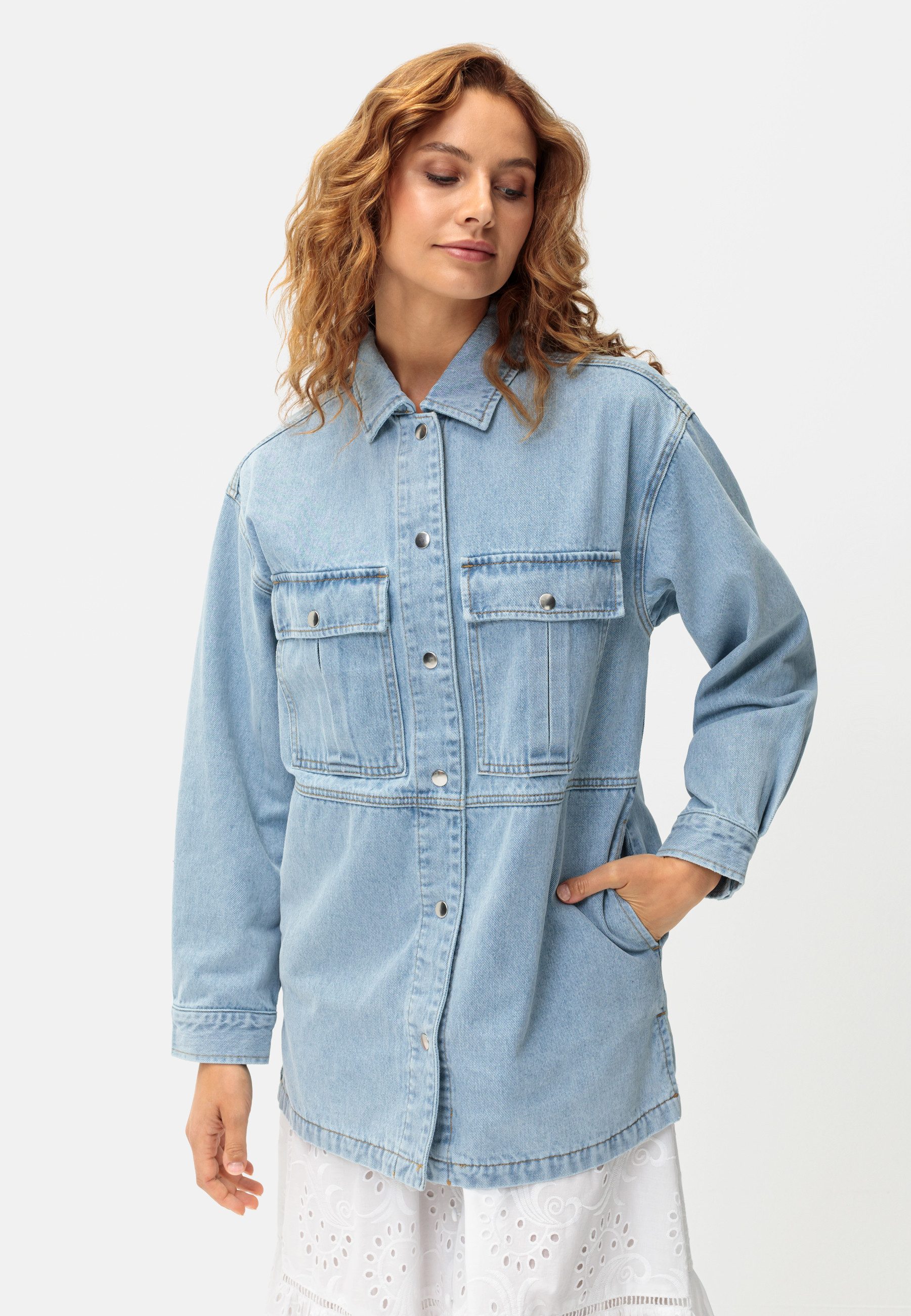 LASCANA Jeansjacke mit seitlichen Schlitzen günstig online kaufen