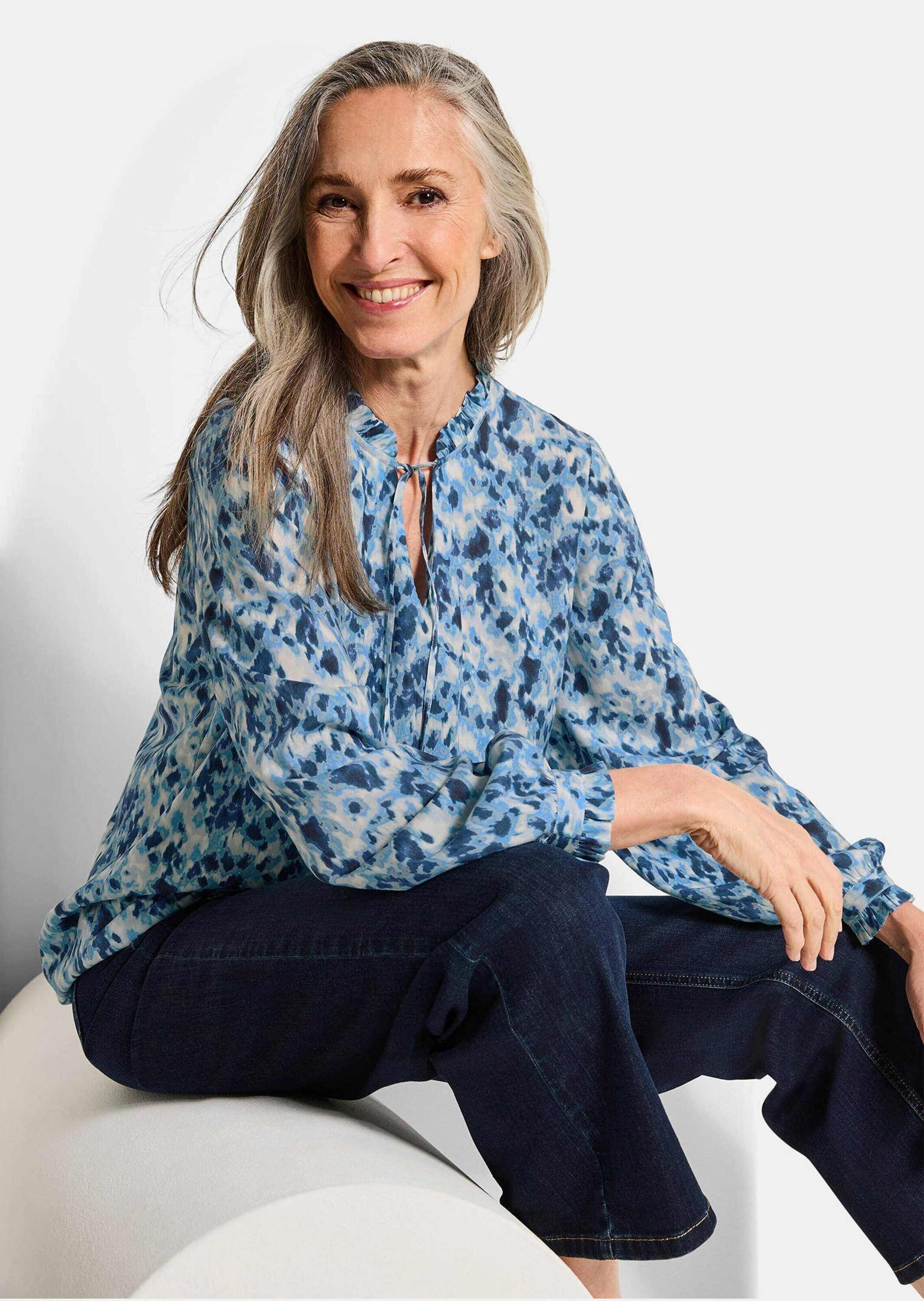 GOLDNER Schlupfbluse Moderne Rüschenbluse mit Stehkragen Printbluse mit Rundhals, Bindeband und langen Ärmeln