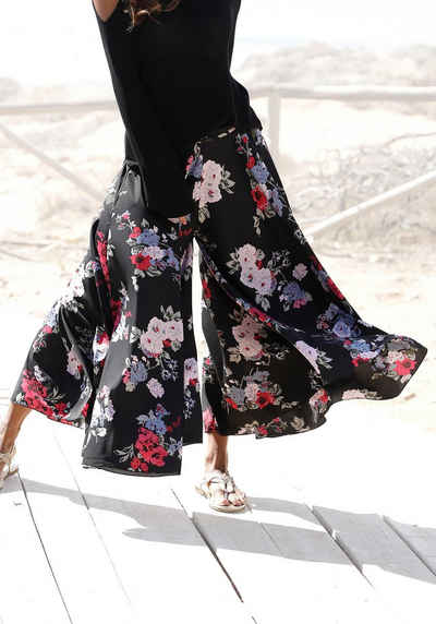 LASCANA Брюкиrock mit Blumenprint, Culotte, extraweites Bein