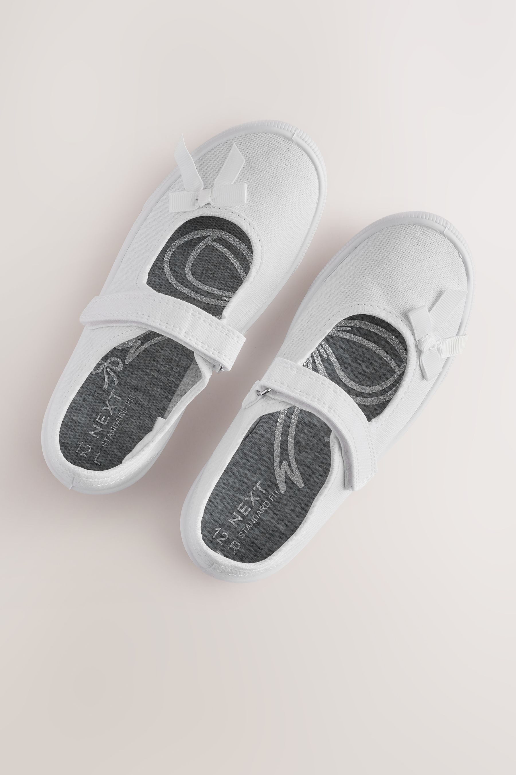 Next Stoffschuhe für die Schule mit Schleife Sneaker (1-tlg)