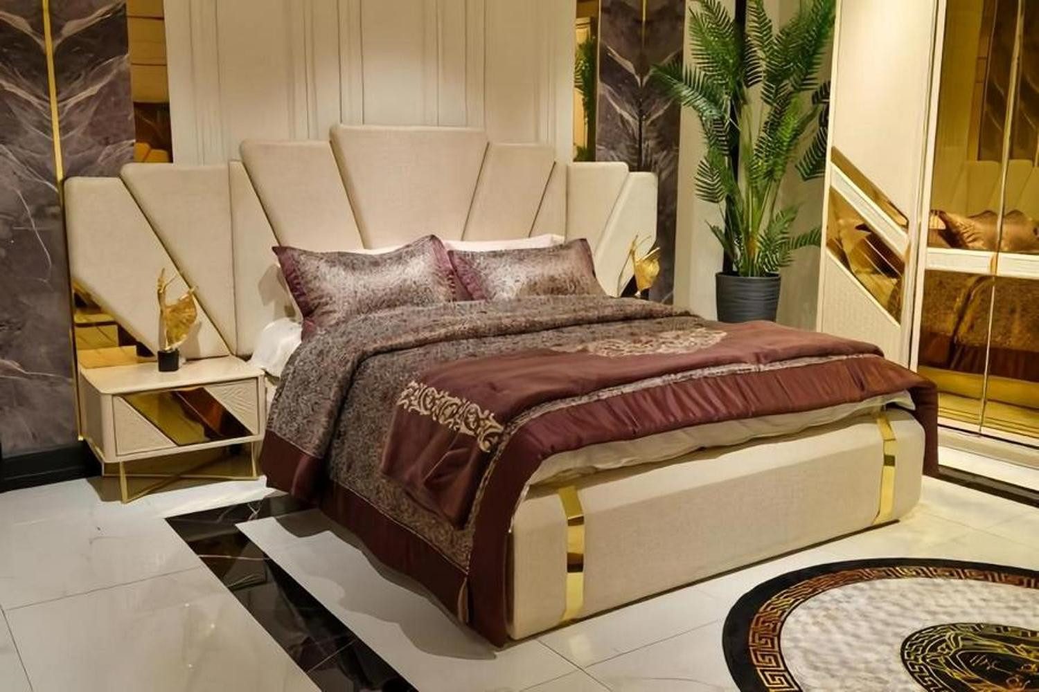 Schlafzimmer-Set Doppelbett mit verspiegelten Nachttischen in Beige-Gold