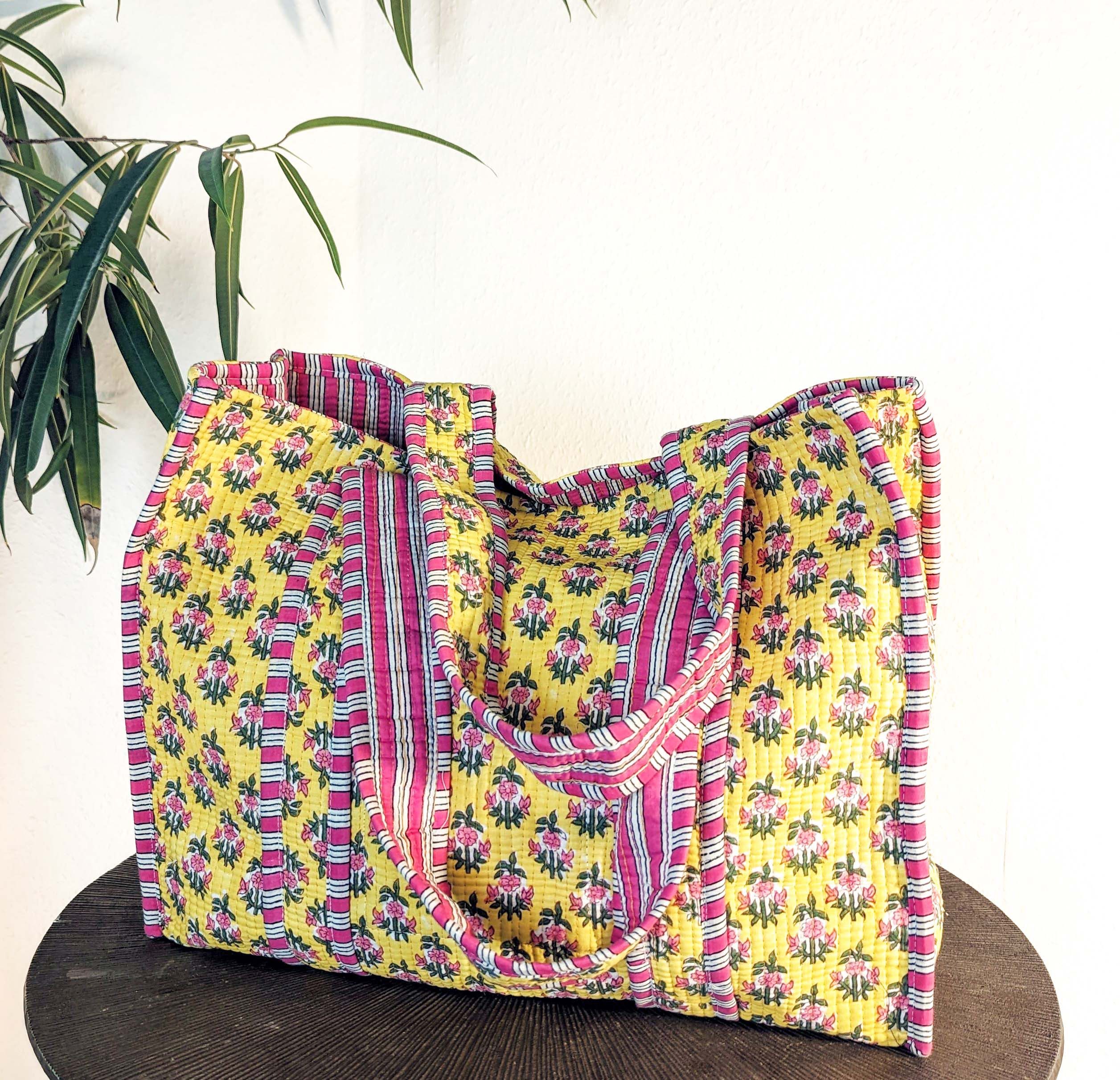 Aurelie Freizeittasche Gesteppte Tote Tasche SHIVA aus Baumwolle, große Strandtasche, gesteppte Baumwolle mit Blockprint Muster