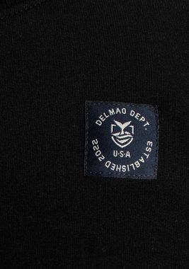 DELMAO Sweatshirt mit modischem Brustlabel - NEUE MARKE!