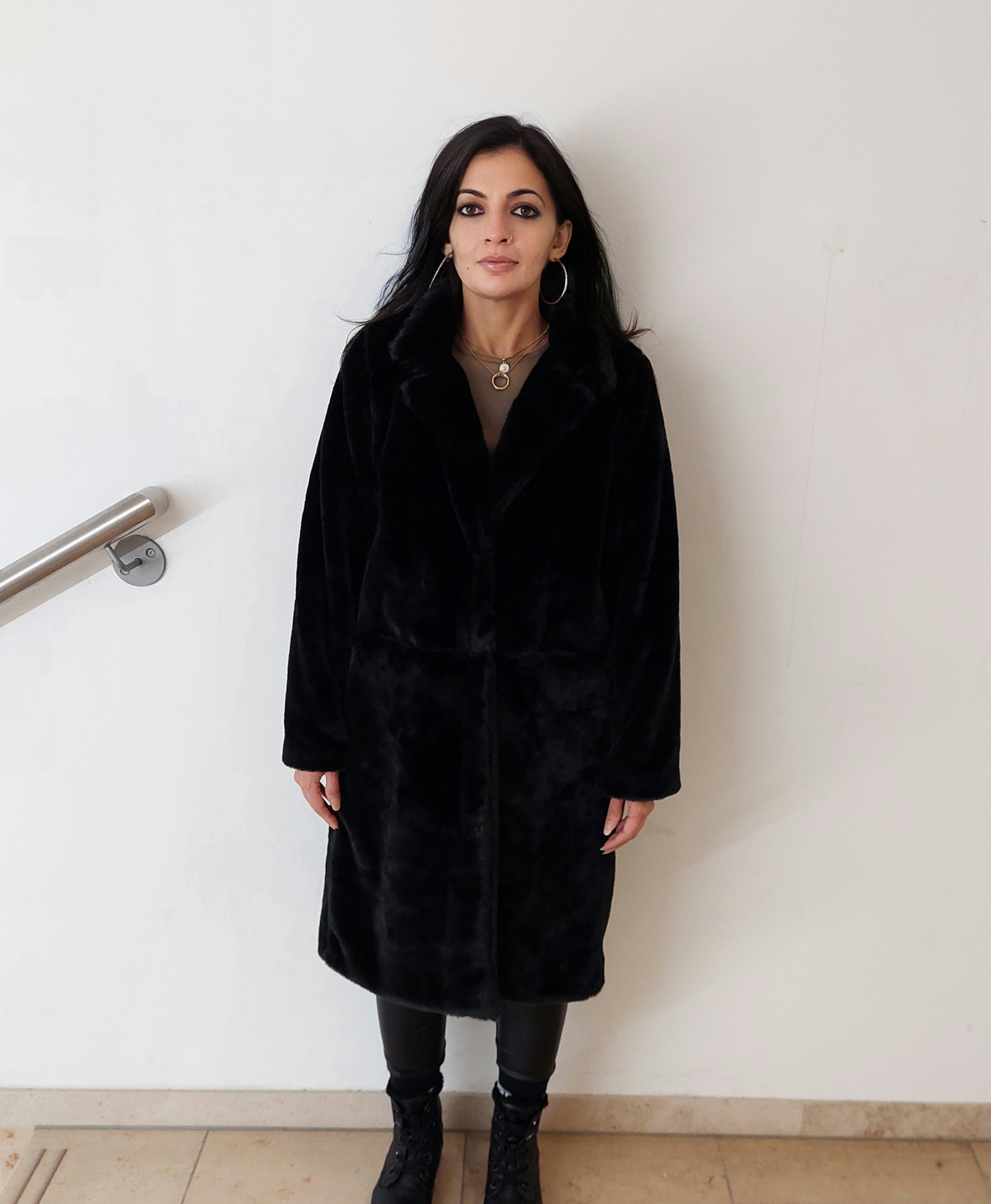 HELLO MISS Wintermantel Langmatel, Damen Oversize Teddy-Mantel mit Reverskragen, Weiches Teddy-Material, Knopfleiste als Verschluss