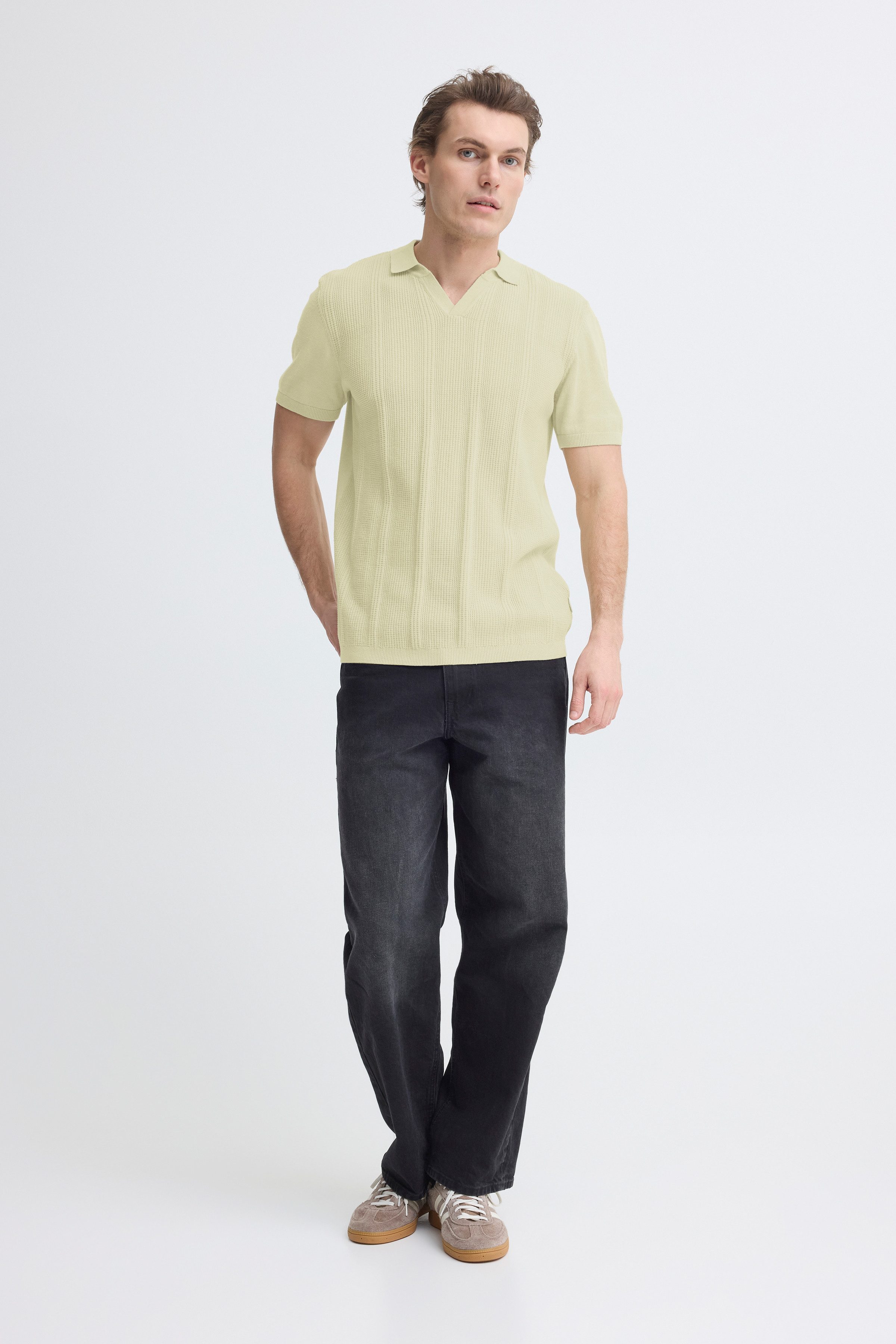Blend Polokragenpullover BHBARON SPLIT POLO PPNOOS aus Baumwolle, Regular Fit, unifarben, Kurzarm, mit V-Ausschnitt