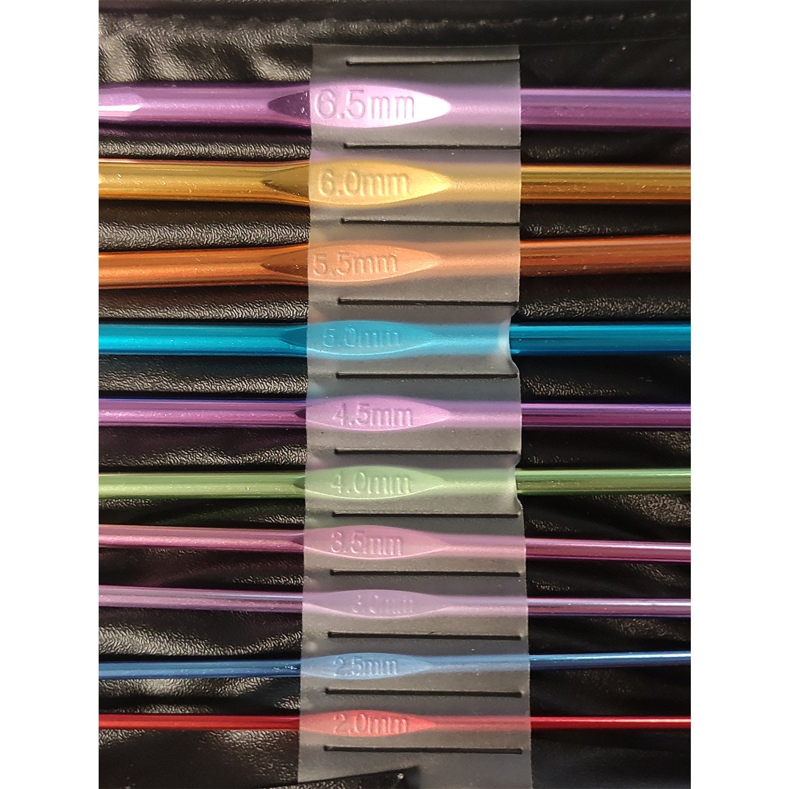 Koopman Stricknadeln Strickzubehör Lila Etui Stricknadel Div. Größen 22 Tlg. Set, Stück 1 St., Packung, Inkl. Lila Etui, div. Größen / Stärken, 22 Nadeln, Reißv – Bild 4 von 5