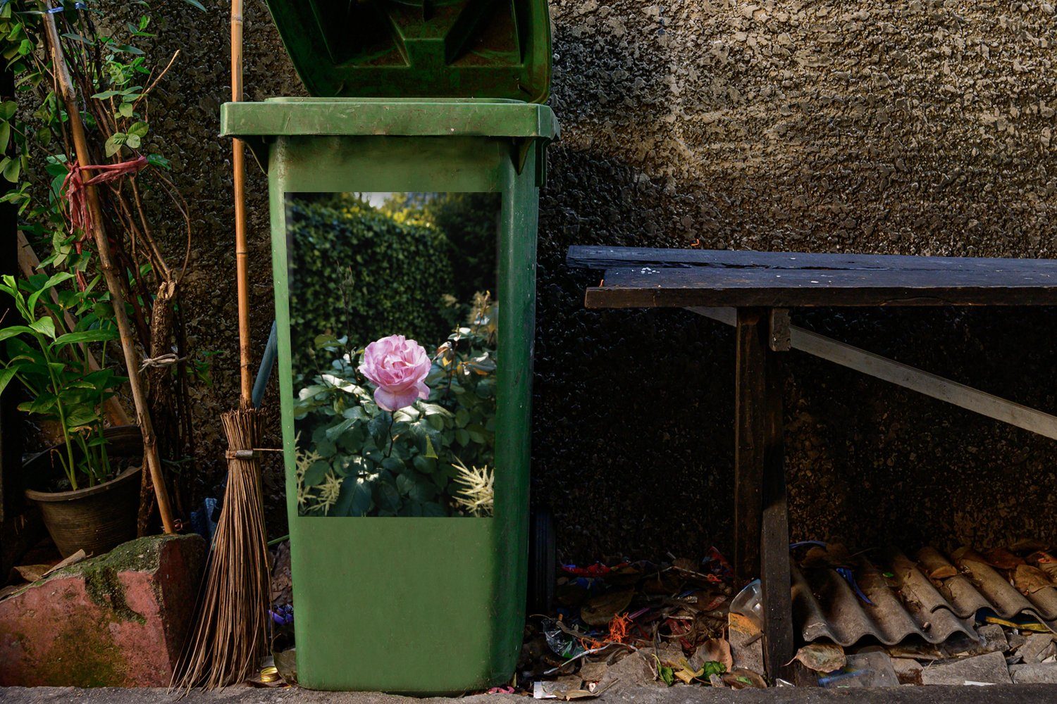 Wandsticker Mülleimer-aufkleber, Rose Rosa MuchoWow Mülltonne, Sticker, Container, - St), Garten Abfalbehälter (1 -