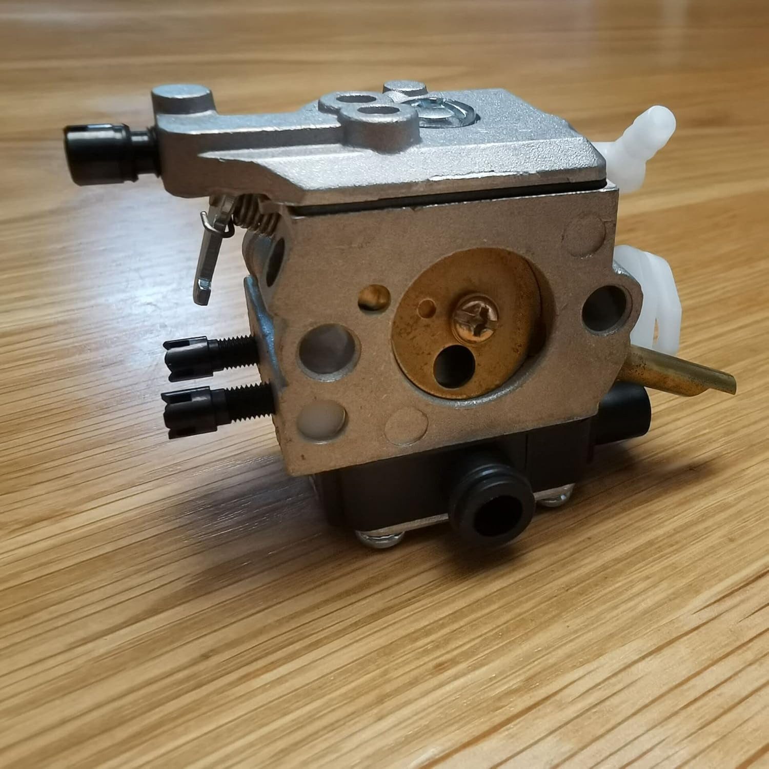 FELIXLEO Kraftstoff-Filterkopf Vergaser für FS120 FS200 FS250 Freischneider Ersatzteil Typ C