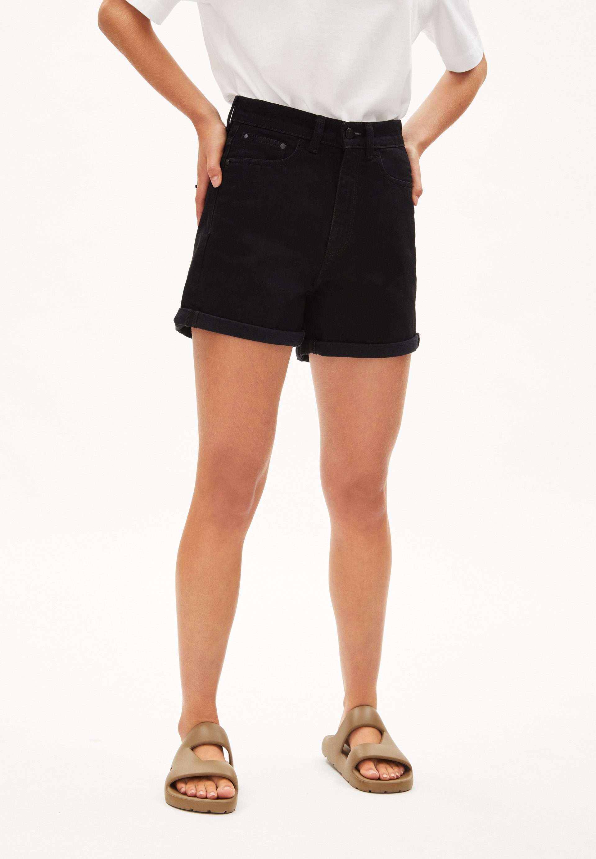 black rinse (1-tlg) Damen SVIAA Armedangels Shorts