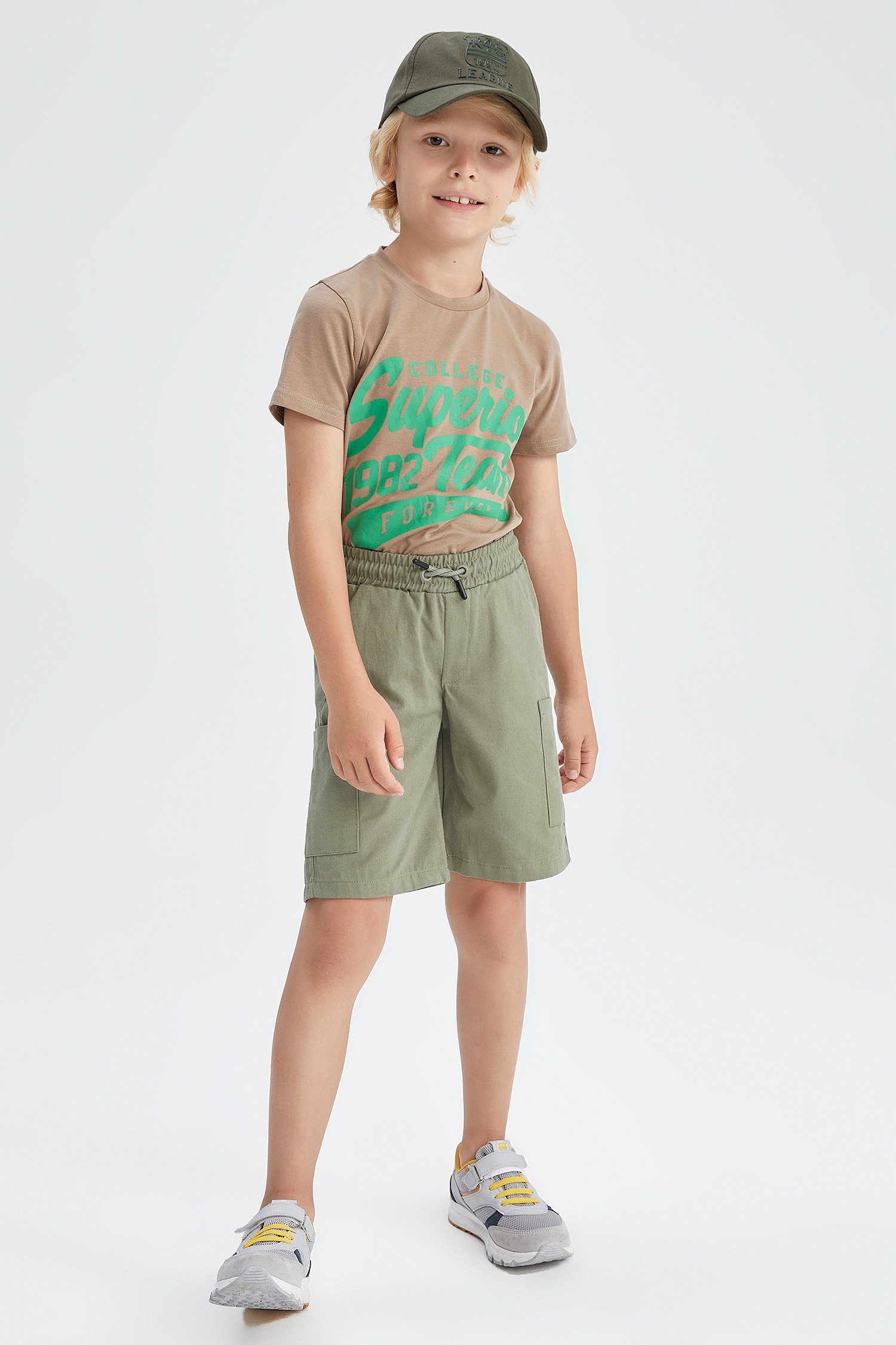 DeFacto Shorts Jungen Shorts REGULAR FIT Grün