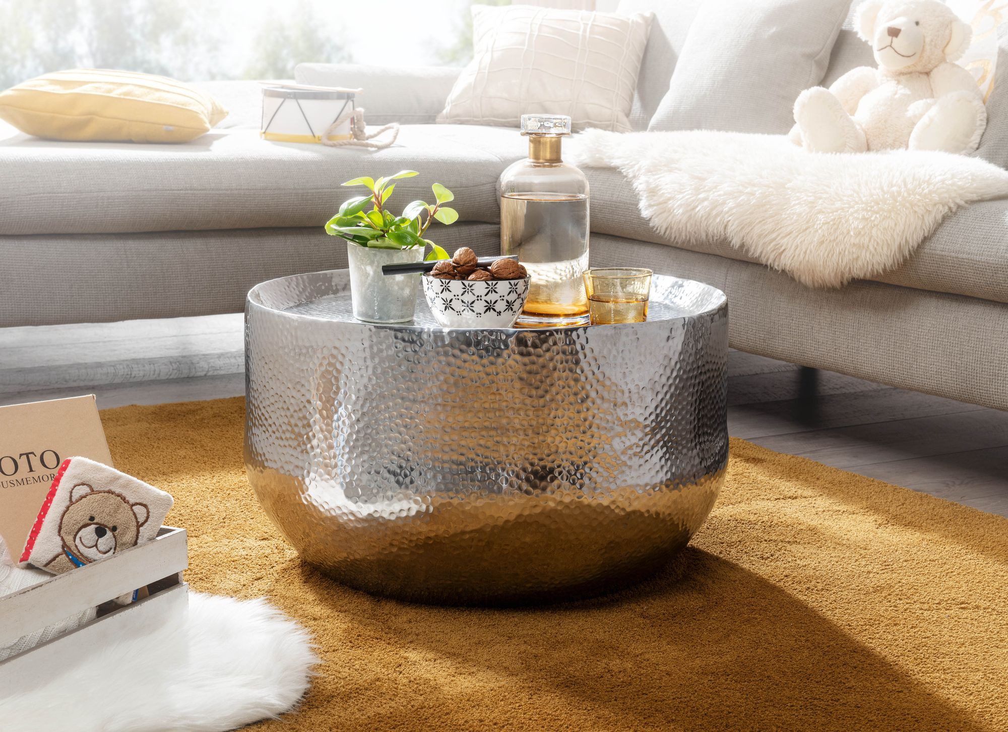 FINEBUY Couchtisch FB30286 rund 60cm Aluminium silber Handgefertigt Wohnzimmertisch (Aluminium Silber 60x60x35cm Sofatisch Hammerschlag), Wohnzimmertisch Rund,  – Bild 2 von 5
