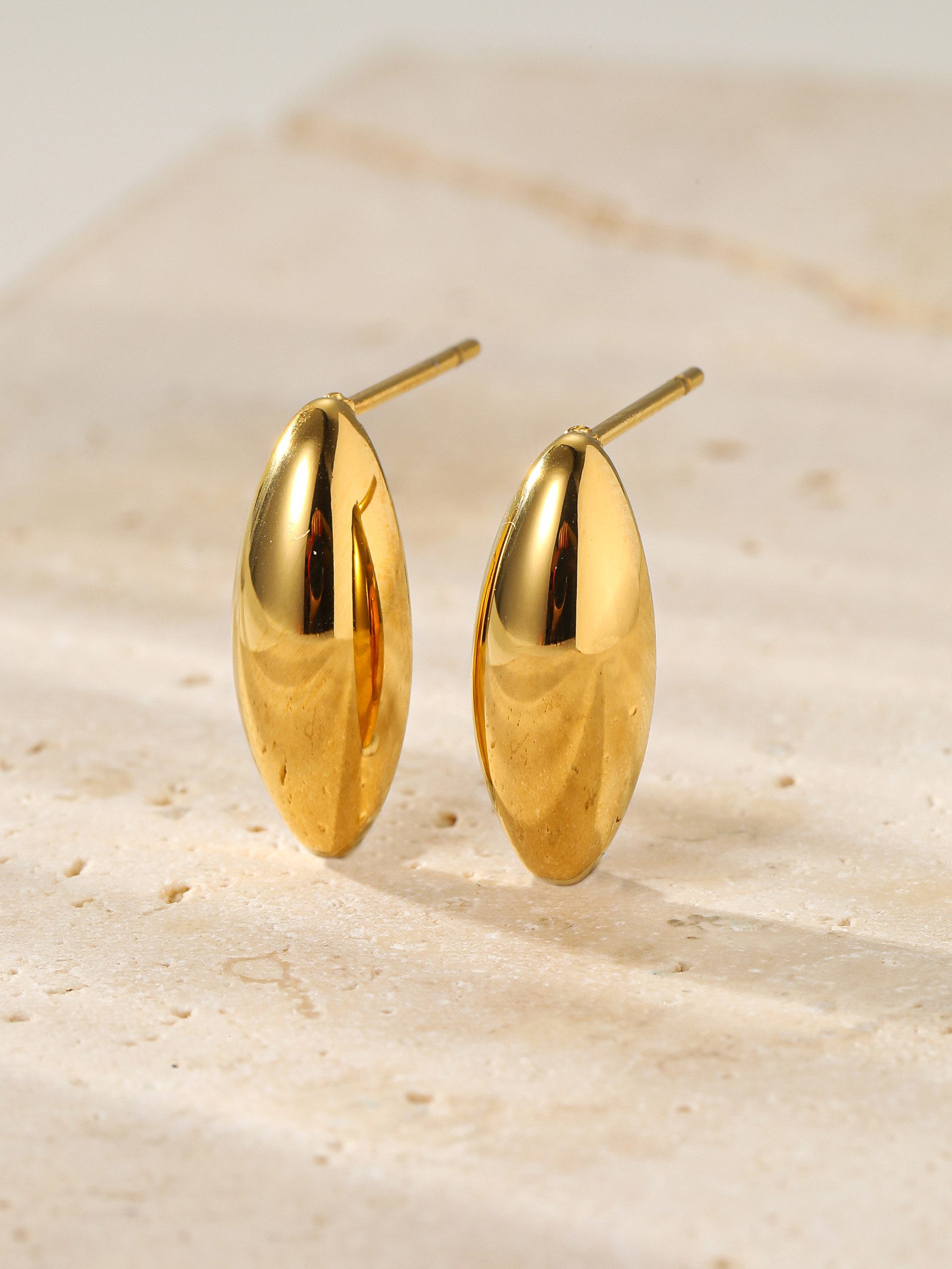 Hey Happiness Paar Ohrstecker Damen Marquise – Minimalistischer Edelstahl Ohrschmuck, 18K vergoldete Ohrringe für Stacking- & Layering-Looks – Bild 4 von 5
