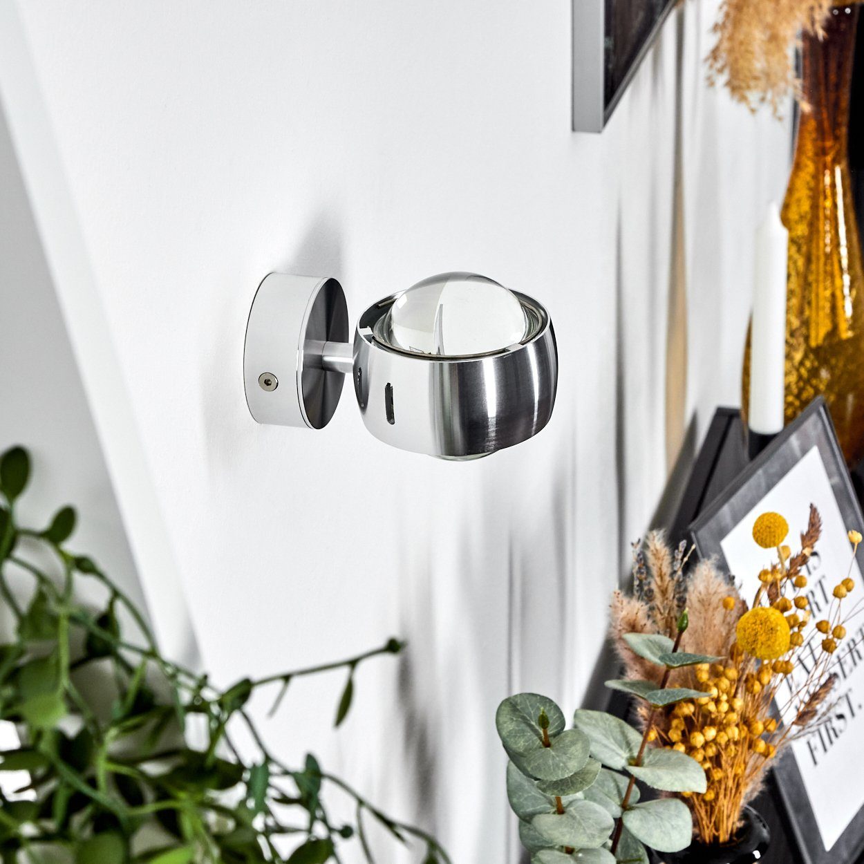 hofstein Wandleuchte »Osacca« Wandlampe halbrund, Silber, ohne Leuchtmittel, dimmbar, Wohnzimmer, in Silber aus Metall, Seitenschlitze, Lichtmuster – Bild 4 von 5