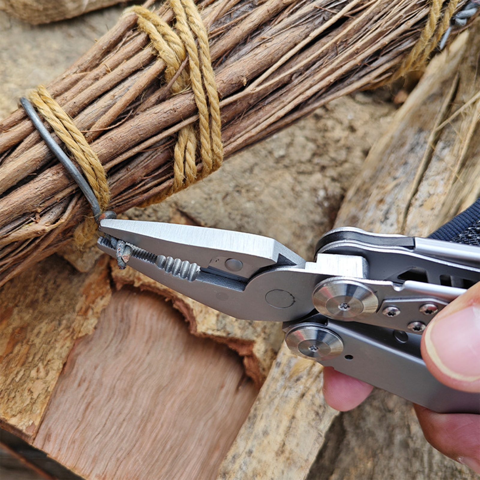 Jumpeak Multitool Outdoor-Klappmesser, Multifunktional, Abenteuer, kleines Taschenmesser, Taschenmesser, Expedition, Zange + Nylonhülle,Kombinationswerkzeug