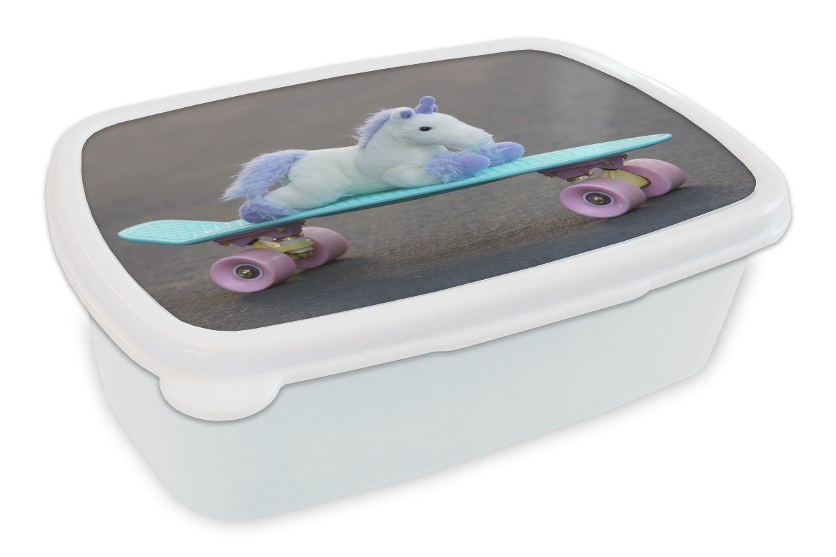MuchoWow Lunchbox Einhorn auf Skateboard, Kunststoff, (2-tlg), Brotbox für Kinder und Erwachsene, Brotdose, für Jungs und Mädchen weiß
