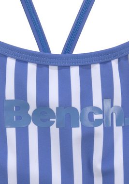 Bench. Badeanzug mit trendigem Streifendesign