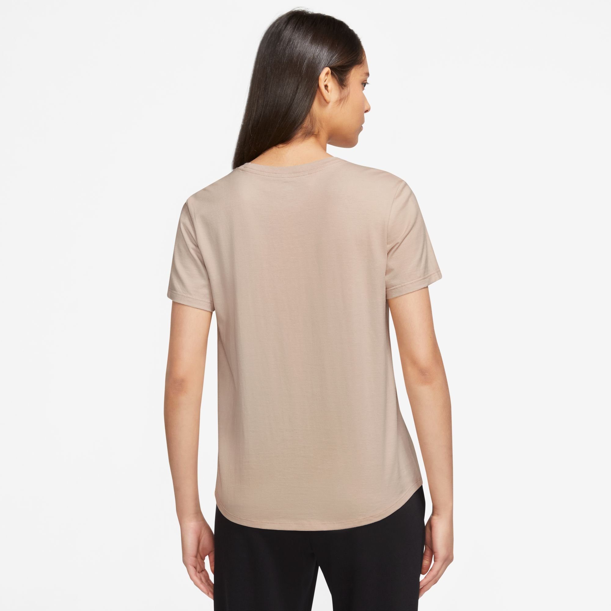 Sportswear LOGO ESSENTIALS T-Shirt SANDDRIFT/WHITE T-SHIRT WOMEN'S Nike