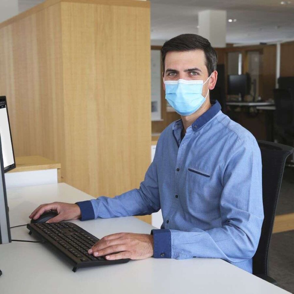 siegmund care Medizinischer Mund-Nasen-Schutz 50x Medizinischer Mund- und Nasenschutz, 50-St., MHD: 31.07.2029, Filterleistung BFE 99,96 %