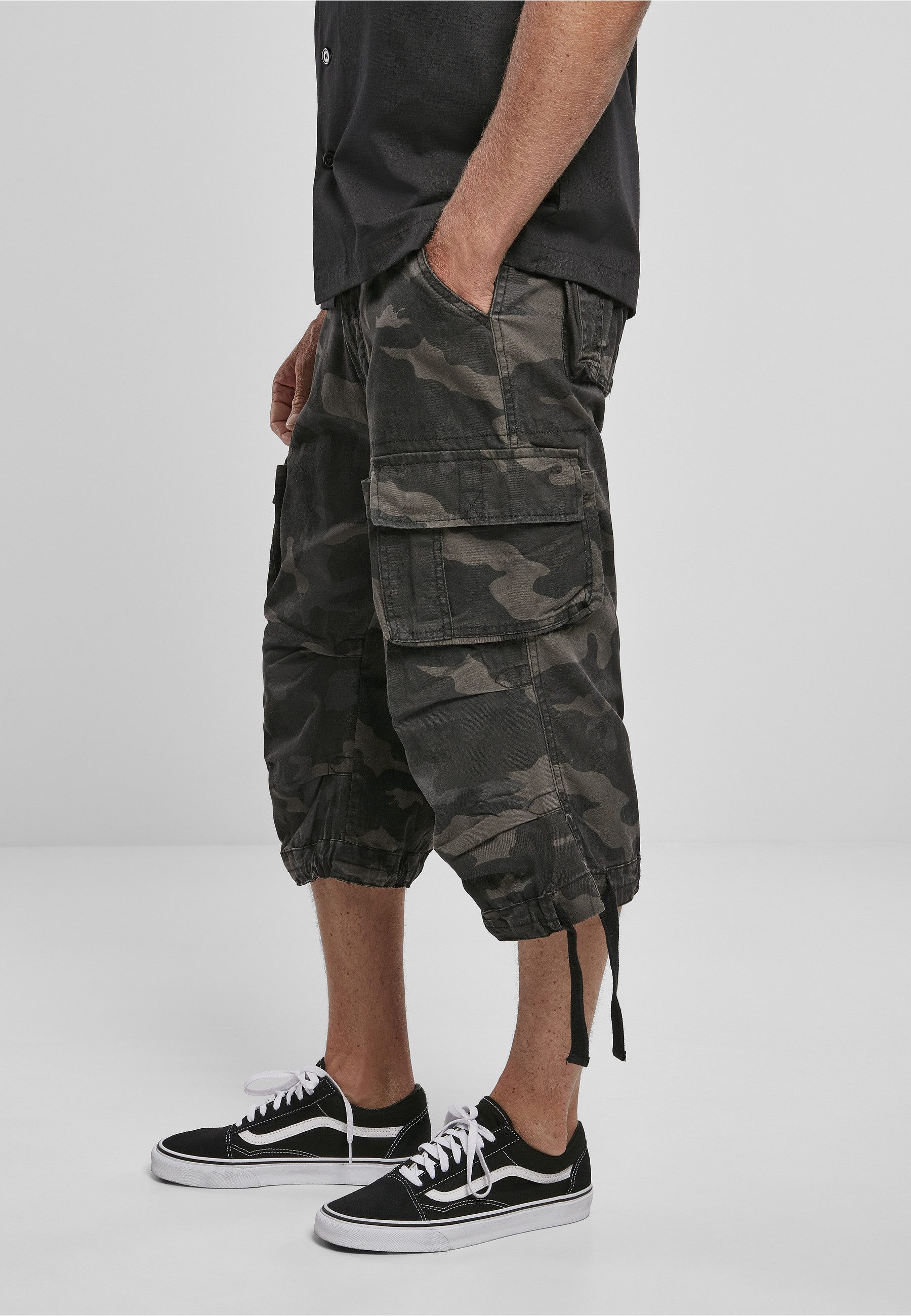 Brandit Stoffhose Brandit Herren Urban Legend Cargo 3/4 Shorts (1-tlg)