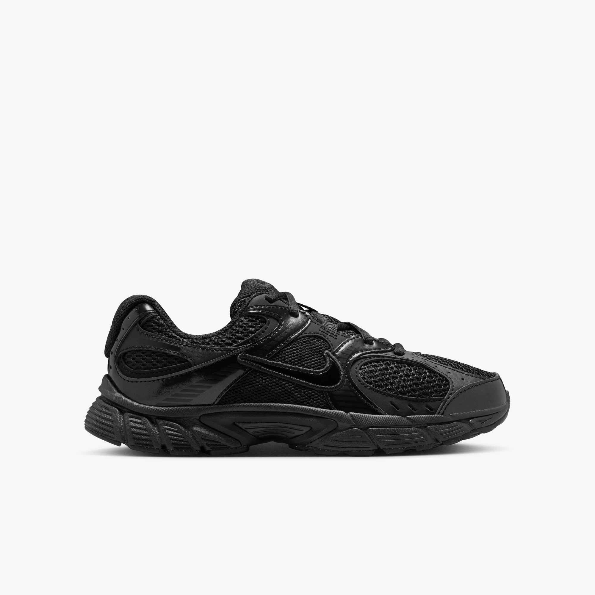 Nike Sportswear V5 RNR (GS) Sneaker inspiriert vom Design des Y2K Nike Vomero 5 für Jugendliche