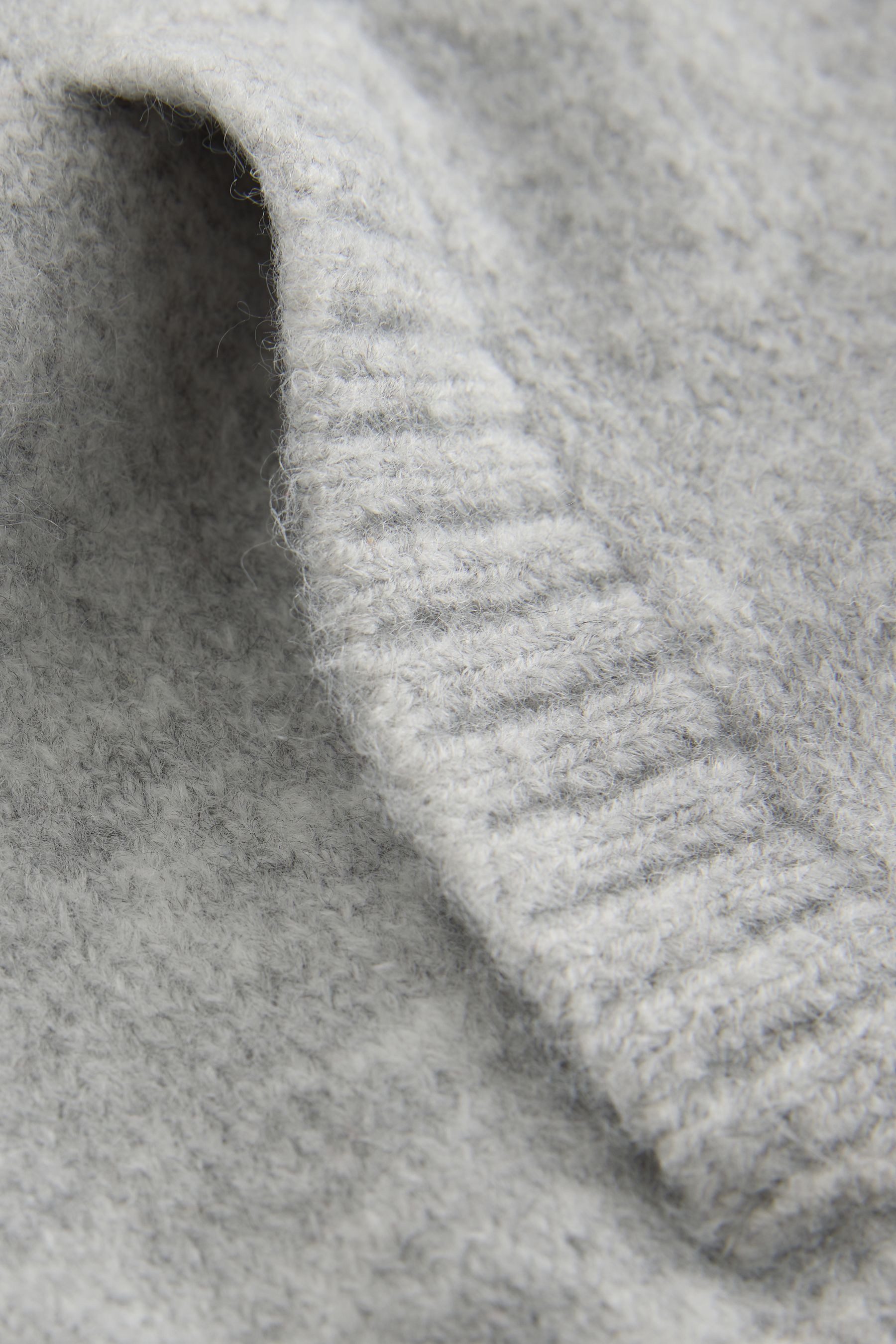 Next Langarmshirt & Hose Gestricktes Kapuzensweatshirt und Hose im Set (2-tlg)