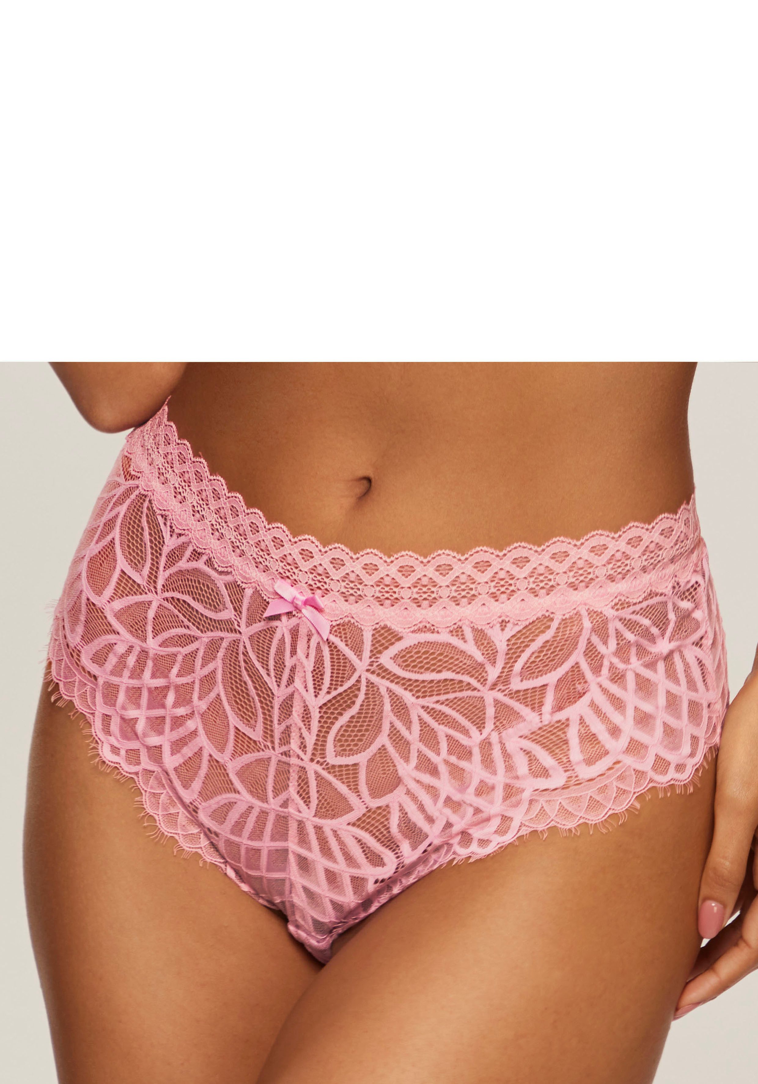 LASCANA Slip Cara aus dezent transparenter Spitze, anteilig aus recyceltem Material