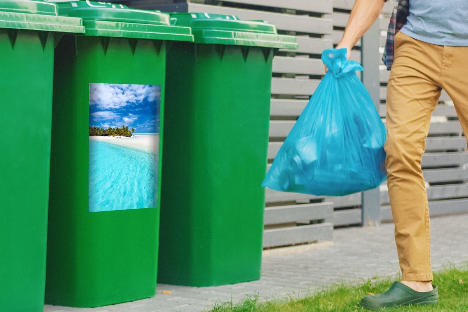 One Wandsticker Mülleimer-aufkleber, von St), Mülltonne, ist MuchoWow Foot türkisfarbenem Island Container, Sticker, Abfalbehälter Wasser (1 umgeben