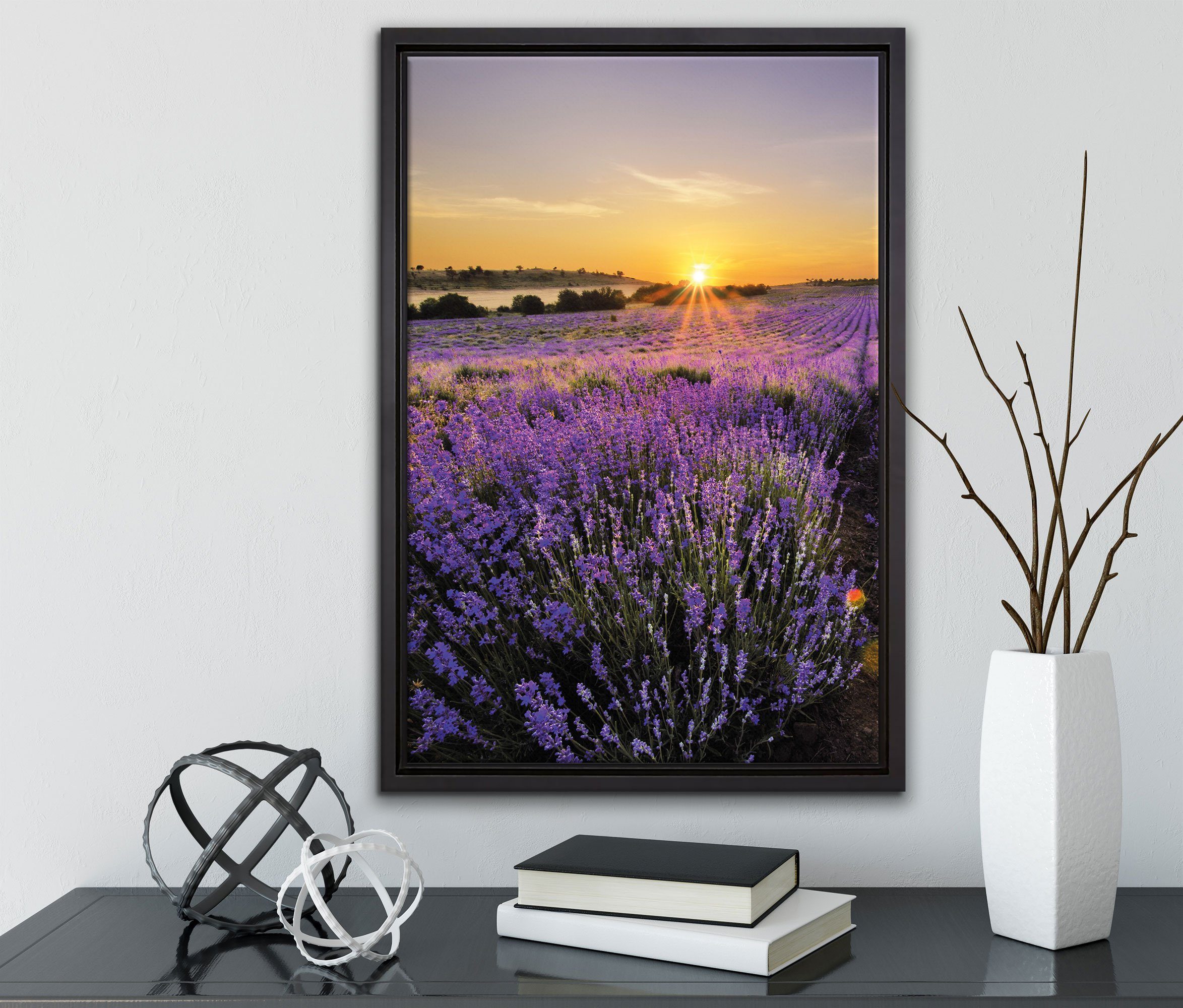 Leinwandbild in Schattenfugen-Bilderrahmen gefasst, Zackenaufhänger inkl. St), Wanddekoration (1 bespannt, einem Frankreich, fertig in Leinwandbild Pixxprint Lavendelfeld