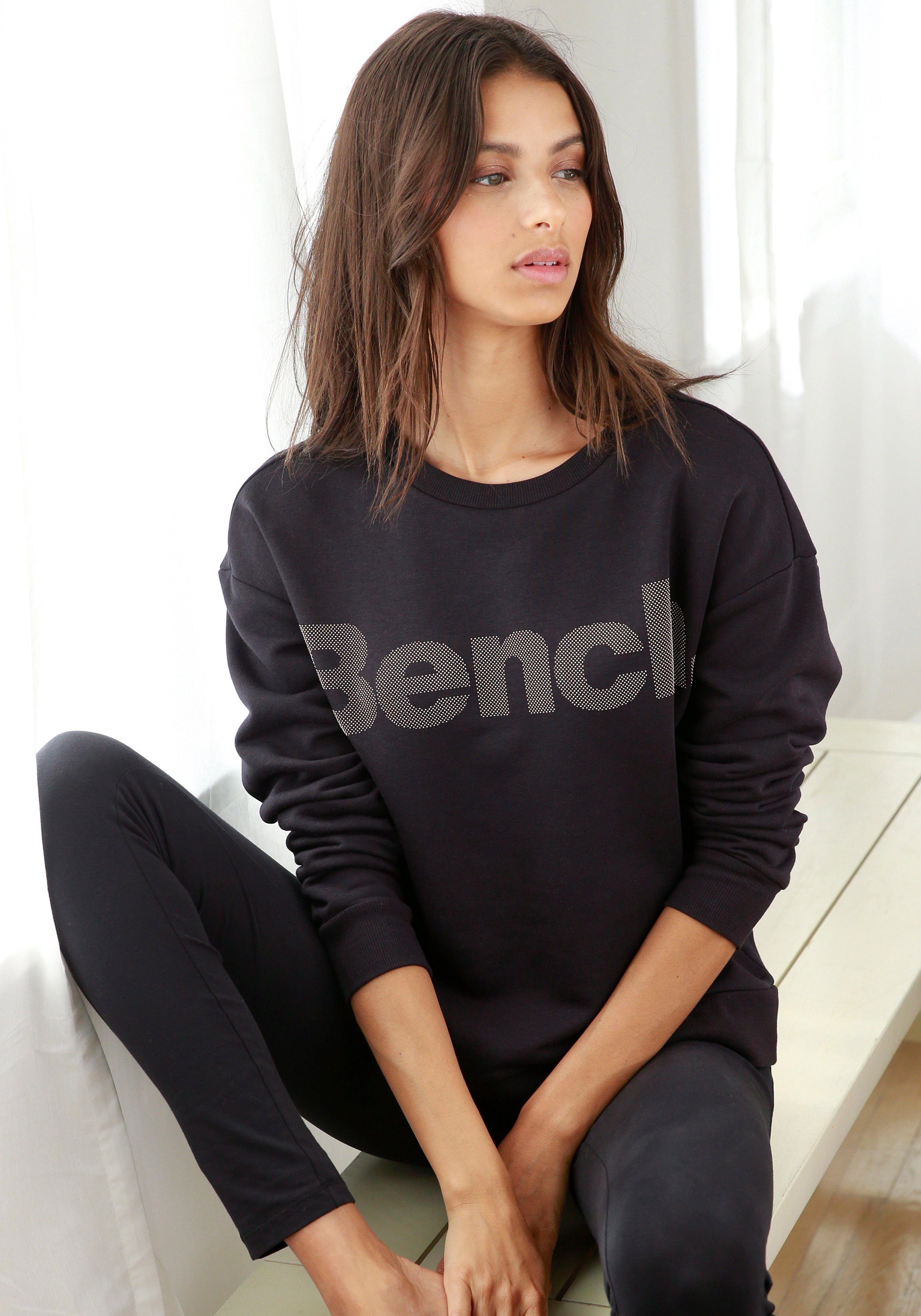 Bench. Loungeanzug Sweatshirt Labeldruck, mit schwarz-taupe