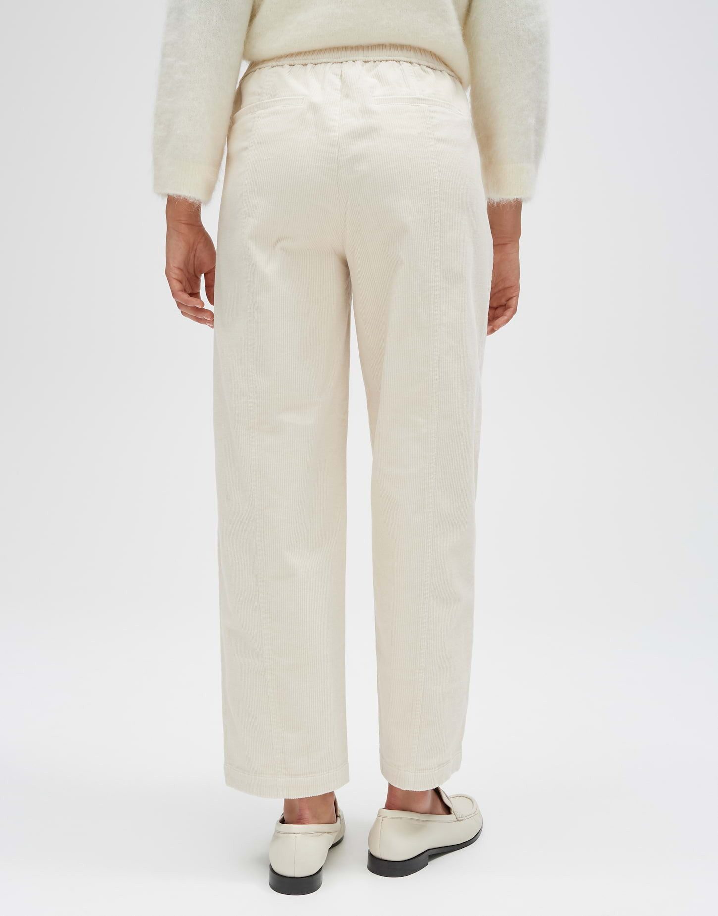 OPUS Stoffhose Marou mod aus weichem Cord Ovale Beinform mit samtiger Oberfläche und Gummibund hinten – Bild 3 von 5