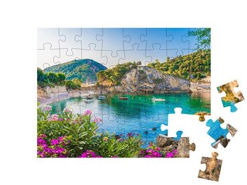 puzzleYOU Puzzle Bucht von Paleokastritsa auf Korfu, Griechenland, 48 Puzzleteile, puzzleYOU-Kollektionen Korfu