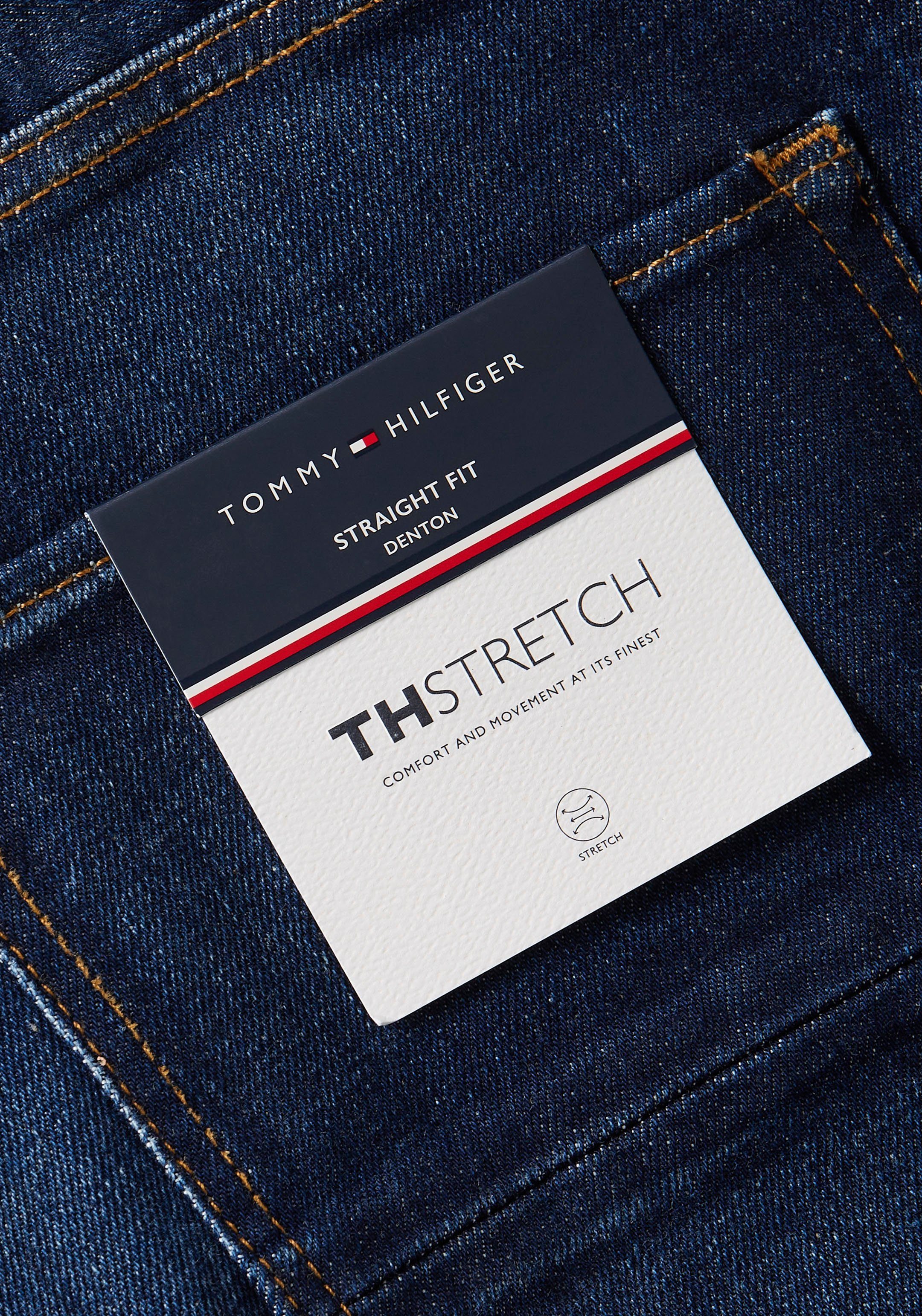 Tommy STRAIGHT am Hilfiger Bundabschluss BLUE CHARLES STR Straight-Jeans Hilfiger hinteren Tommy Leder-Batch DENTON mit