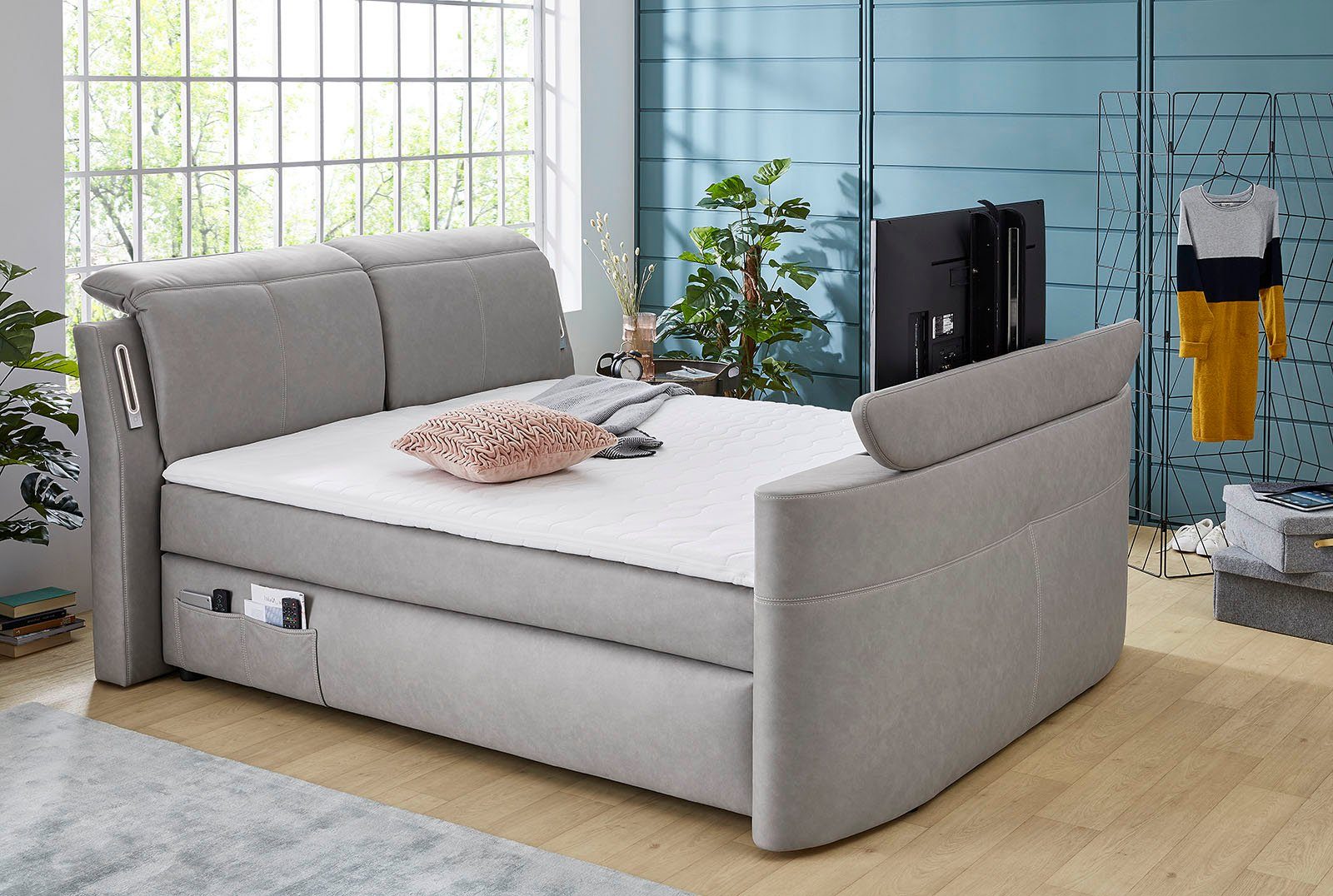 Jockenhöfer Gruppe Boxspringbett MOVIESTAR, mit Taschenfederkernmatratze H3-H4, inkl. LED-Beleuchtung (mit versenkbarem TV-Lift und Fernbedienung, verstellbare Kopfstützen), wahlweise Strukturstoff-Bezug oder Microfaser-Bezug, 180x200cm
