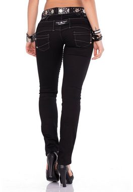 Cipo & Baxx Bequeme Jeans im Straight Fit-Schnitt und coolem Gürtel