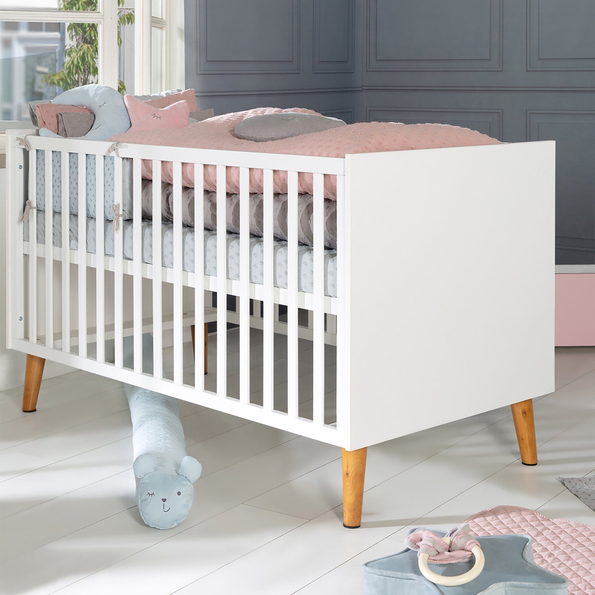 roba® Babybett Mick, Gitterbett mitwachsend - Höhenverstellbar - mit Holzfüßen