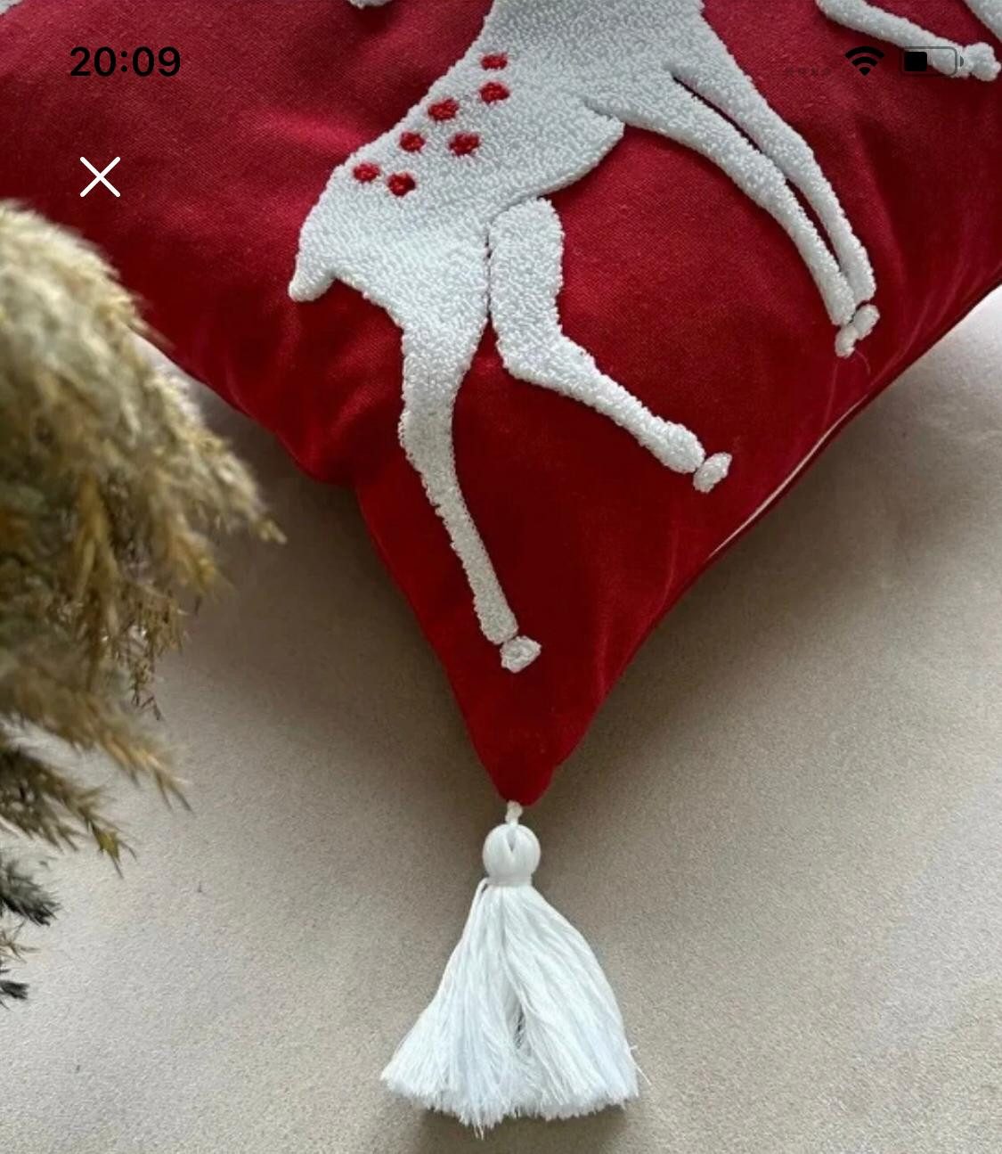 inovesis Kissenbezüge Weihnachtliche Kissenbezüge aus Leinen. 4er / 8er / 12er / 16er Set, (4 Stück), Kissenbezüge mit Punch-Stickerei, Quasten, Druck