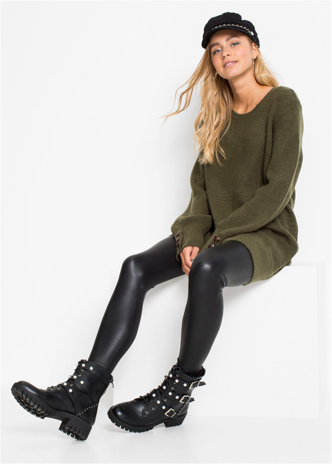 bonprix Longpullover mit dekorativen Knöpfen, mit Rundhalsausschnitt