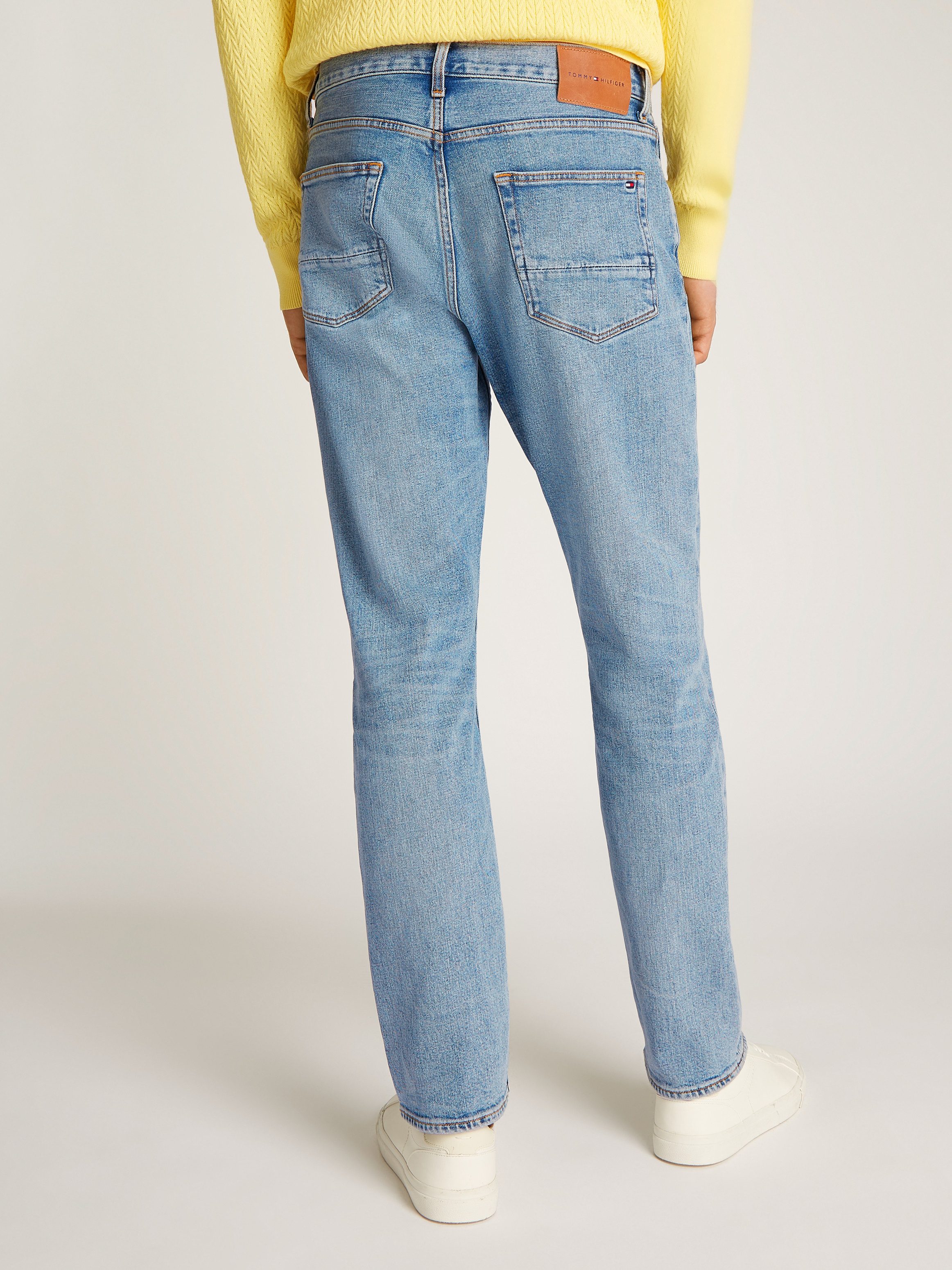 Tommy Hilfiger Straight-Jeans in blauer Waschung günstig online kaufen