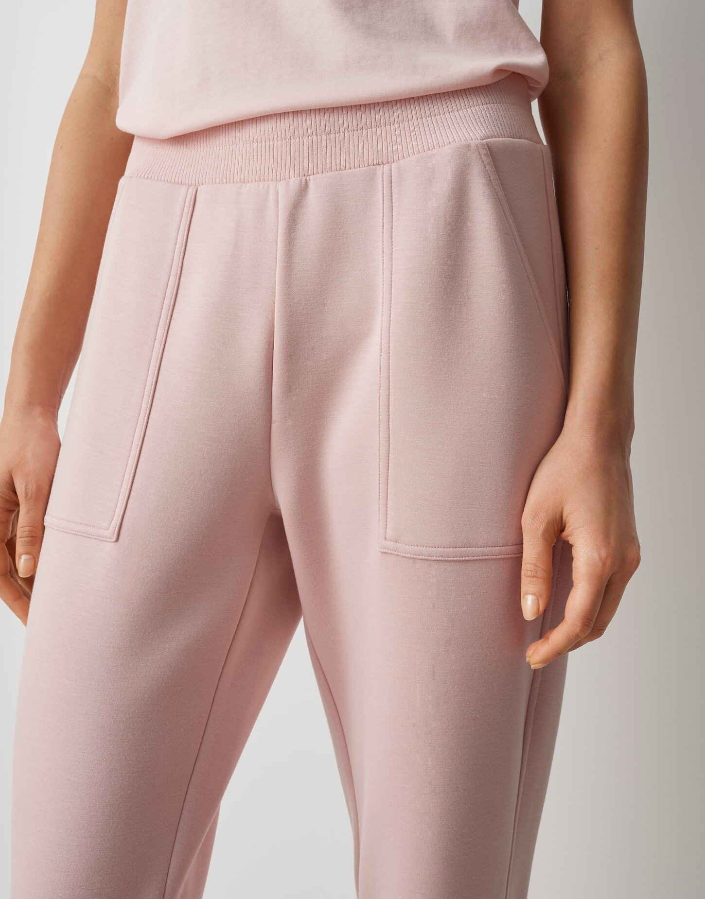 OPUS Stoffhose Myha Club mit samtiger Optik Schmal zulaufendes Bein, angeraute Oberfläche, weicher Griff – Bild 4 von 5
