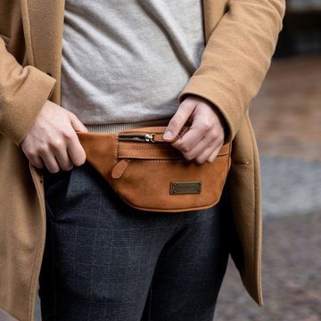 DRAKENSBERG Bauchtasche »Mel« Cognac-Braun, Damen, Herren, elegante Hüfttasche, Gürteltasche, Sling Bag aus Leder