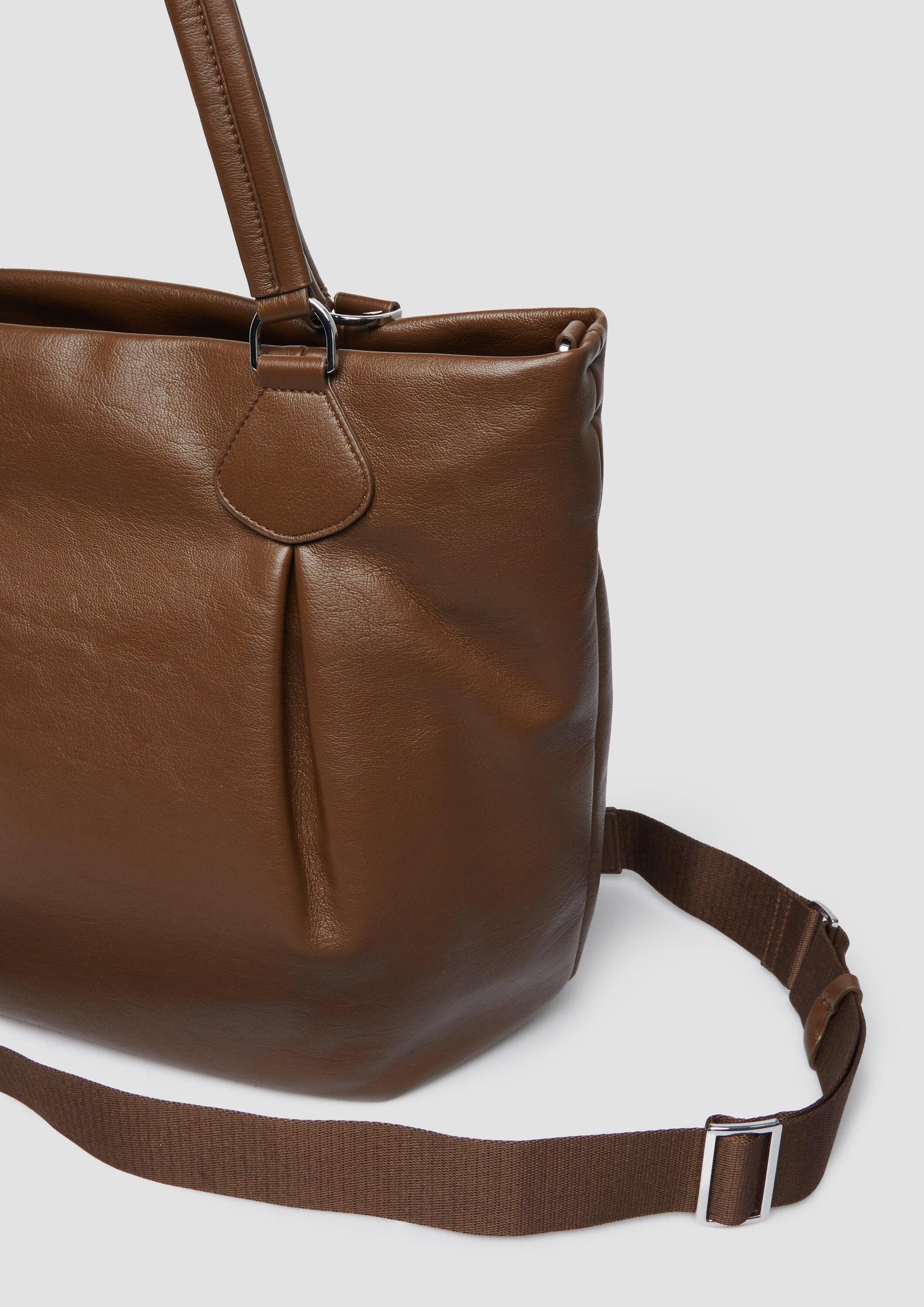 s.Oliver Schultertasche Tasche, Shopper aus Lederimitat mit Logoprägung und abnehmbarem Schultergurt