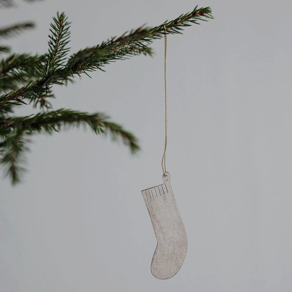 Storefactory Dekoobjekt Holzanhänger Weihnachtsbaumschmuck Weihnachtsstrumpf Janstorp