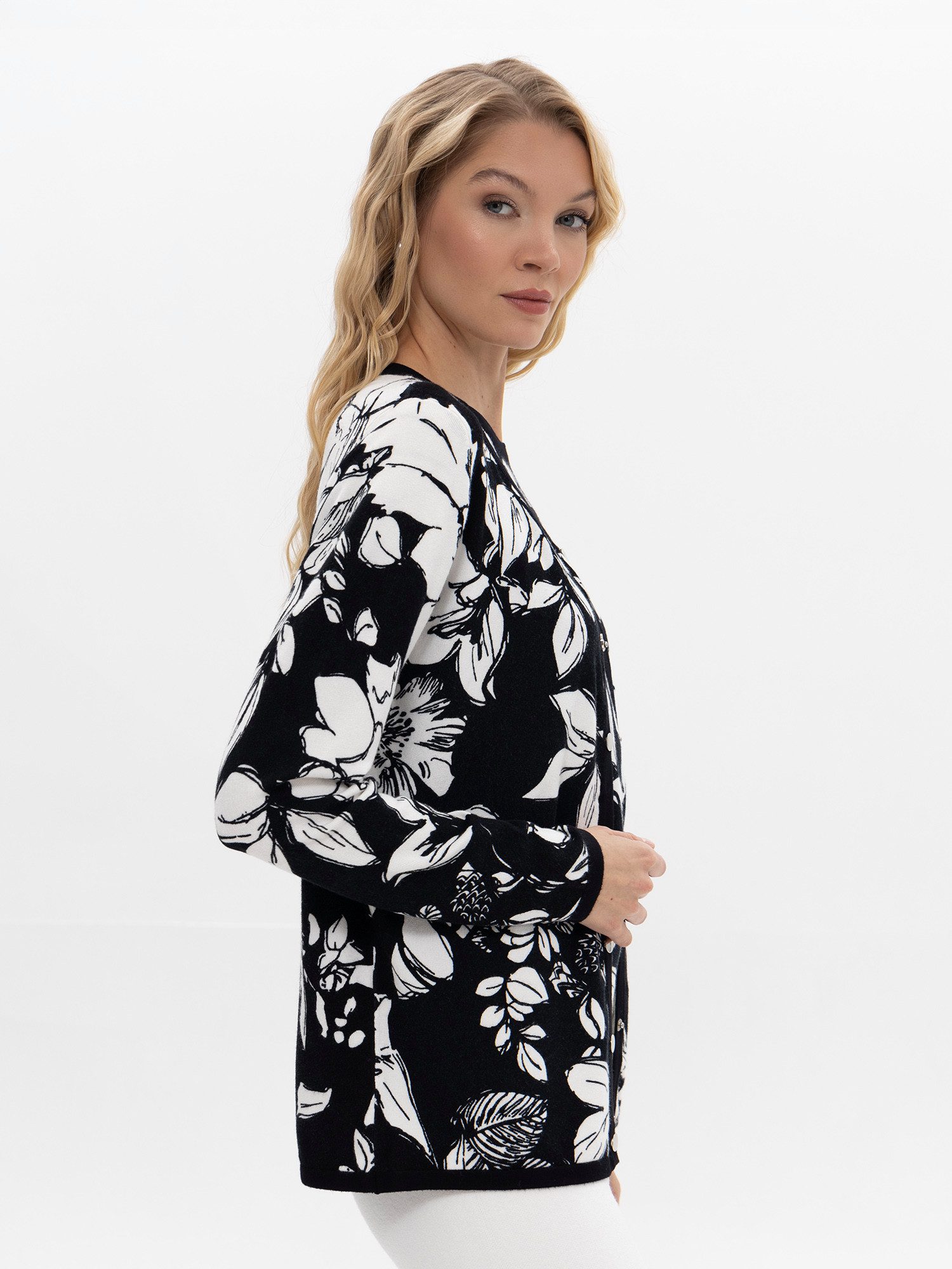 Passioni 2-in-1-Strickjacke mit grafischen Blumenmuster günstig online kaufen