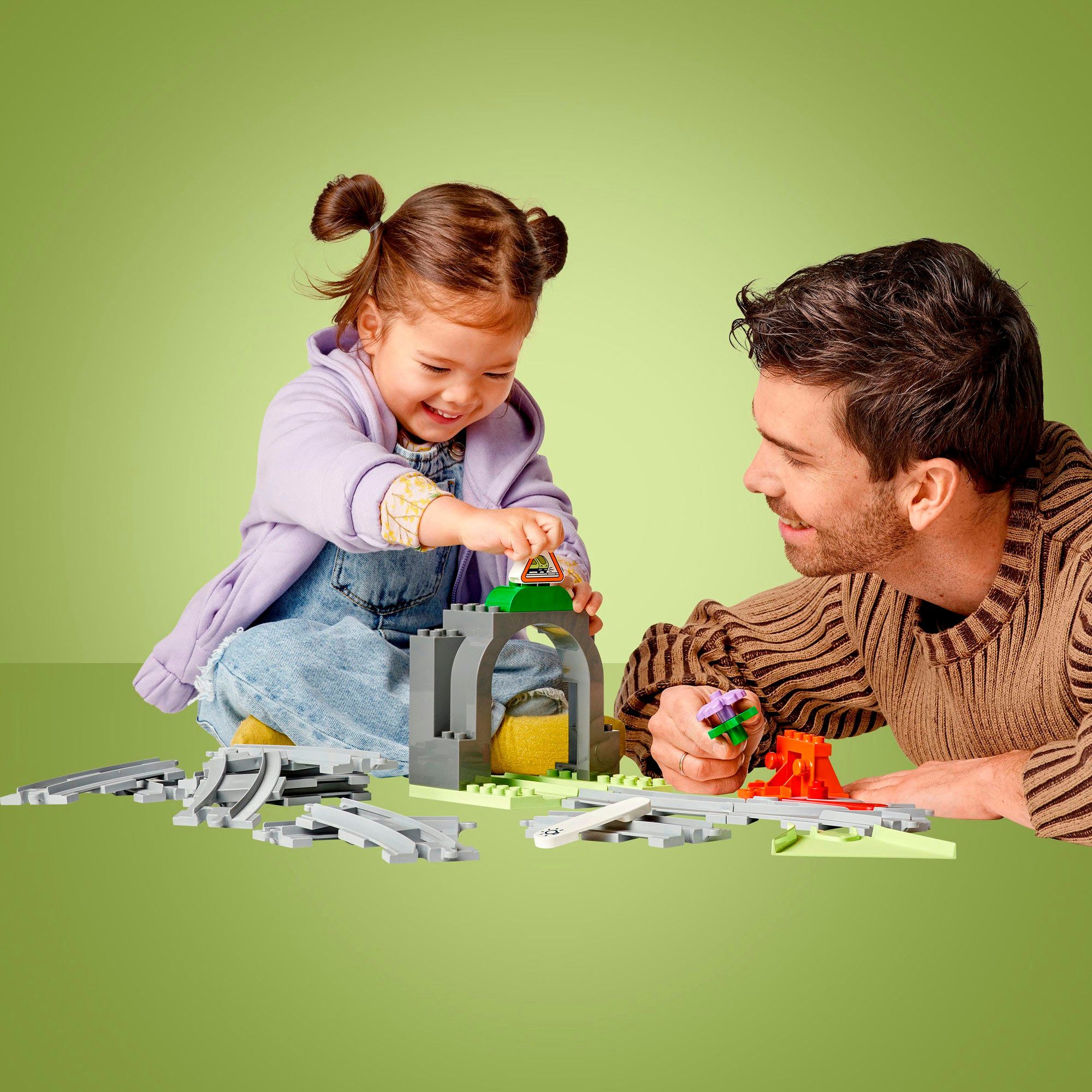 LEGO® Eisenbahntunnel und Schienen – Erweiterungsset (10425) Konstruktionss günstig online kaufen