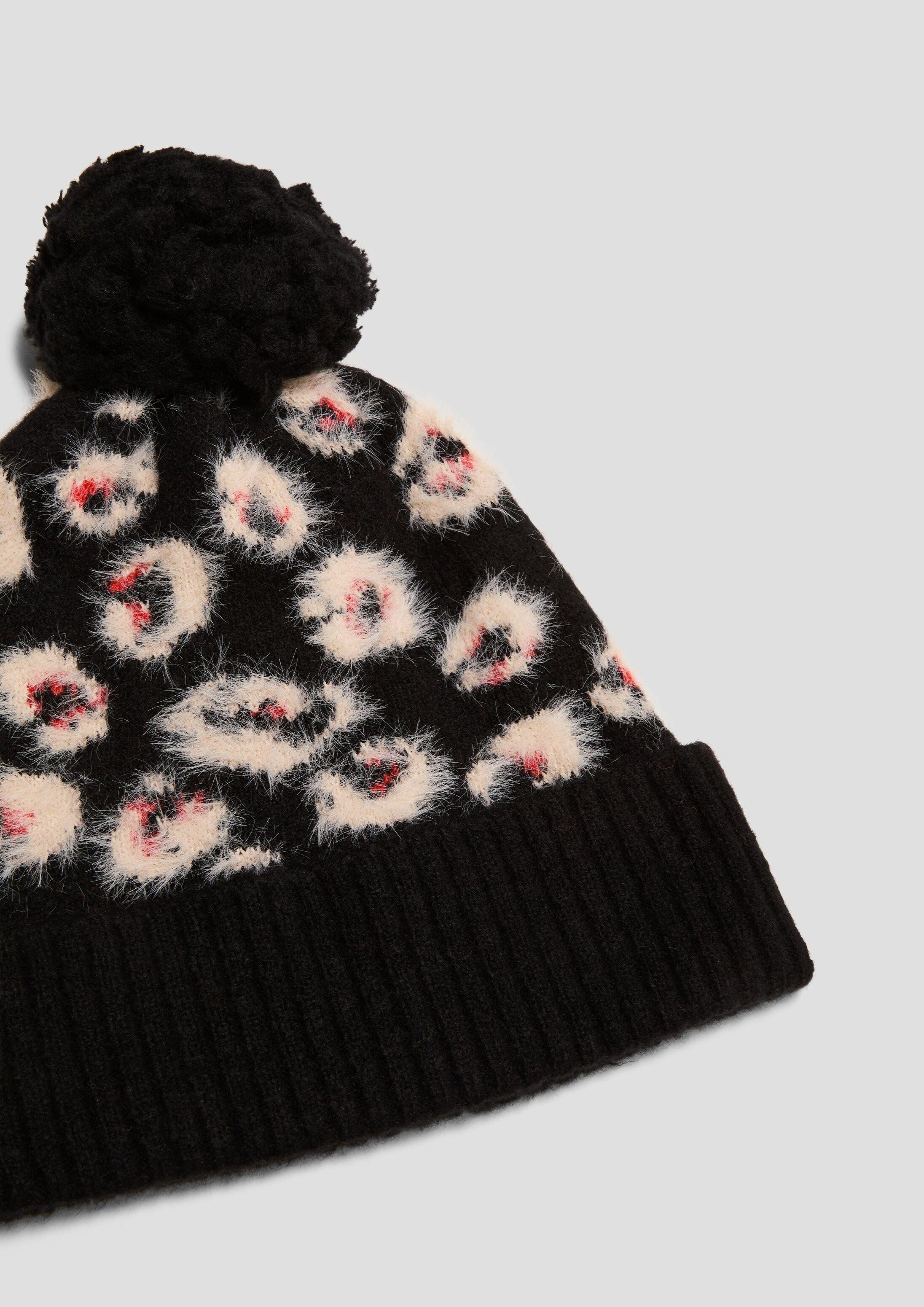 s.Oliver Strickmütze Mütze Beanie mit Animal-Print