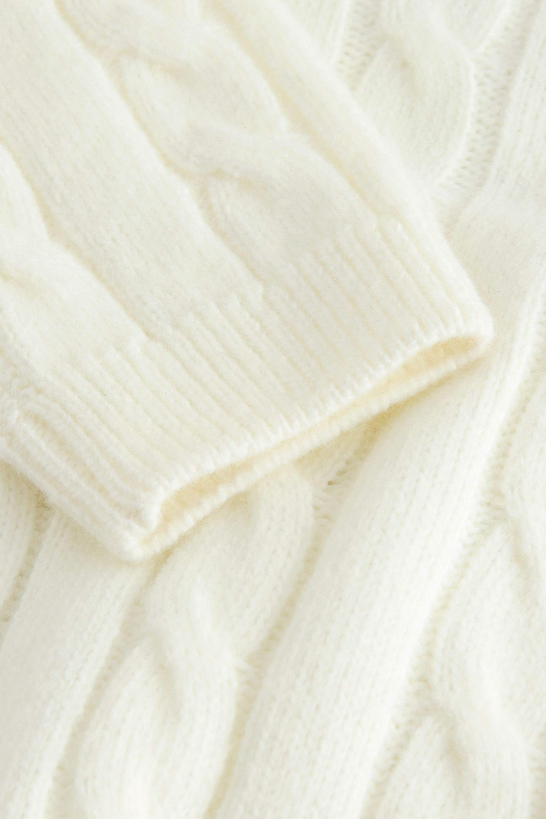 Next Rundhalspullover Rundhals-Pullover mit Zopfstrickmuster + Streifen (1-tlg)