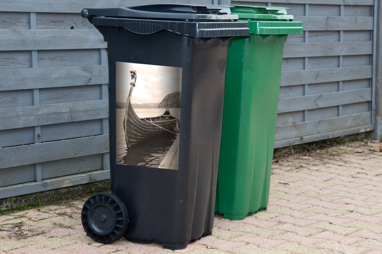 (1 Container, Mülleimer-aufkleber, Wandsticker MuchoWow See St), auf Wikingerboot Abfalbehälter Mülltonne, Sticker, einem