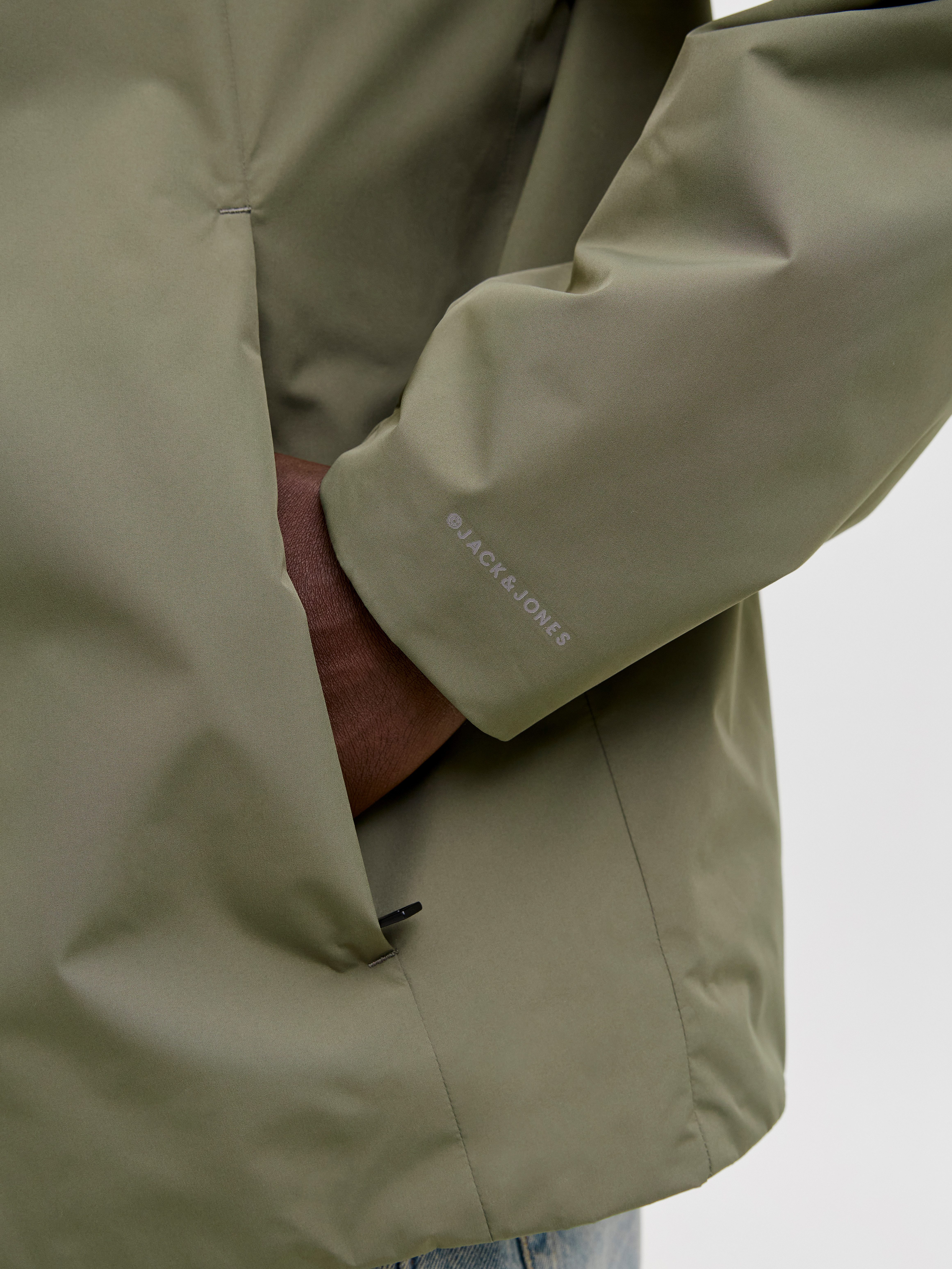 Jack & Jones Kurzjacke JJESOHO LIGHT JACKET SN mit Kapuze – Bild 3 von 5
