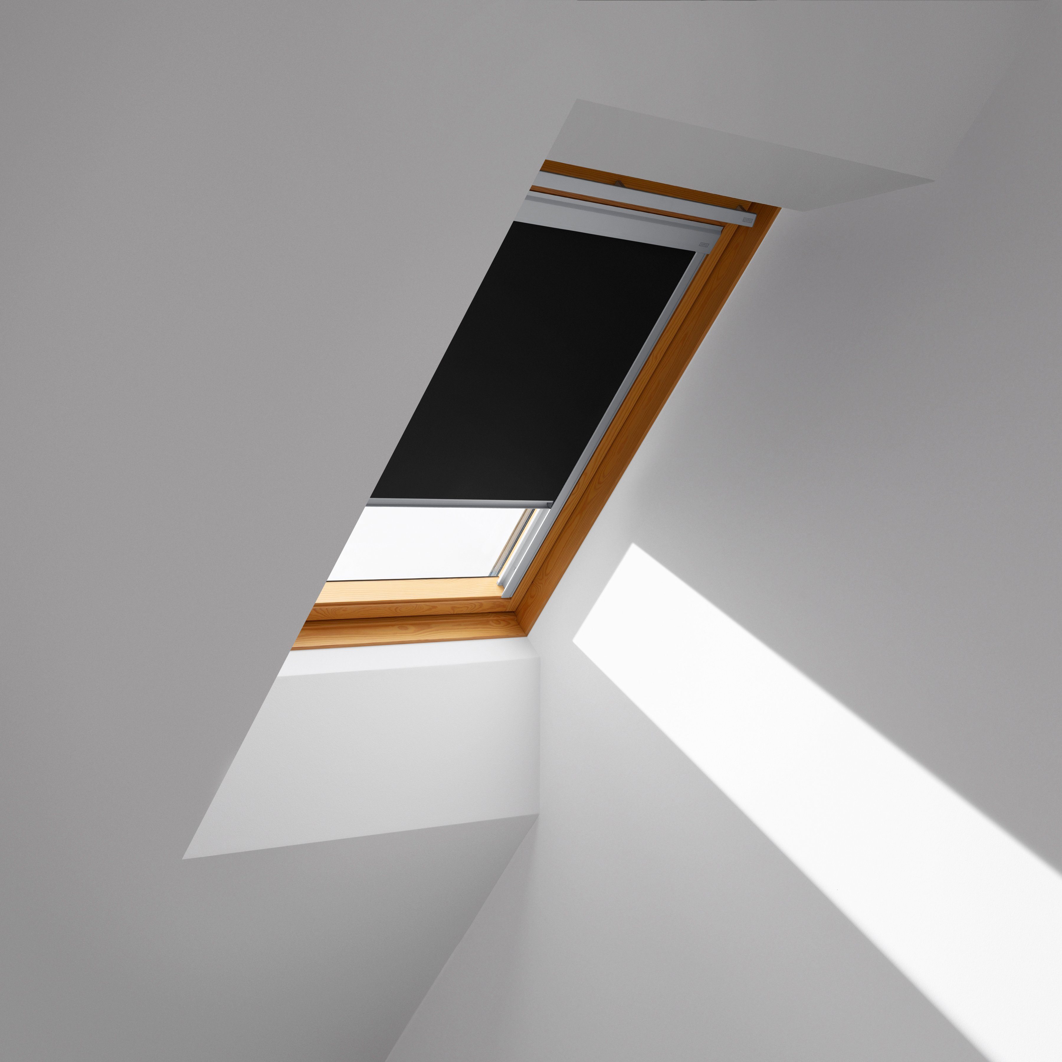 Verdunklungsrollo DBL M10 4249, VELUX, verdunkelnd, ohne Bohren, in Führungsschienen, VELUX »Pick & Click!«, alufarbene Führungsschienen & Griffleiste